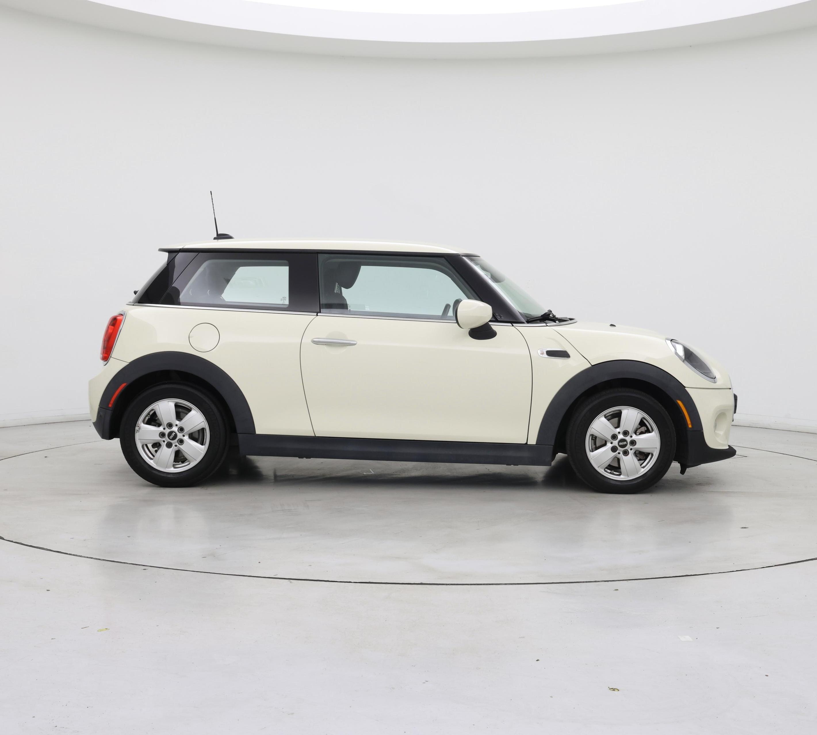 Thumbnail: 2021 MINI Cooper Hardtop - 7