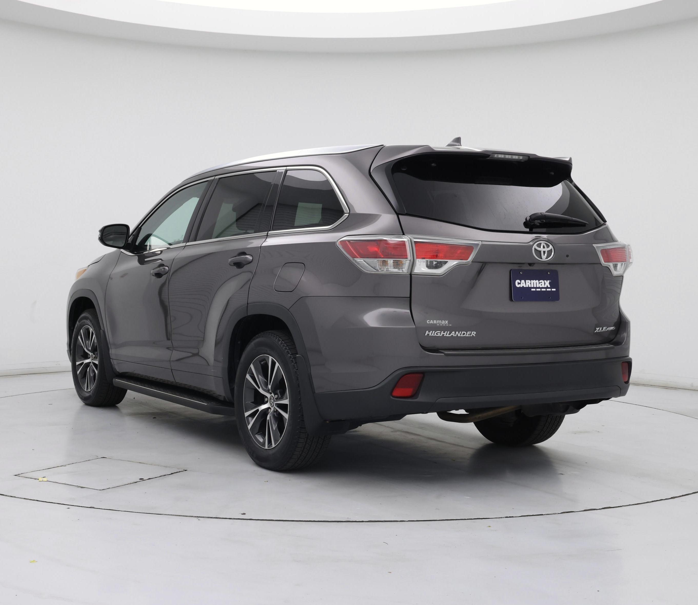 Thumbnail: 2016 Toyota Highlander - 2