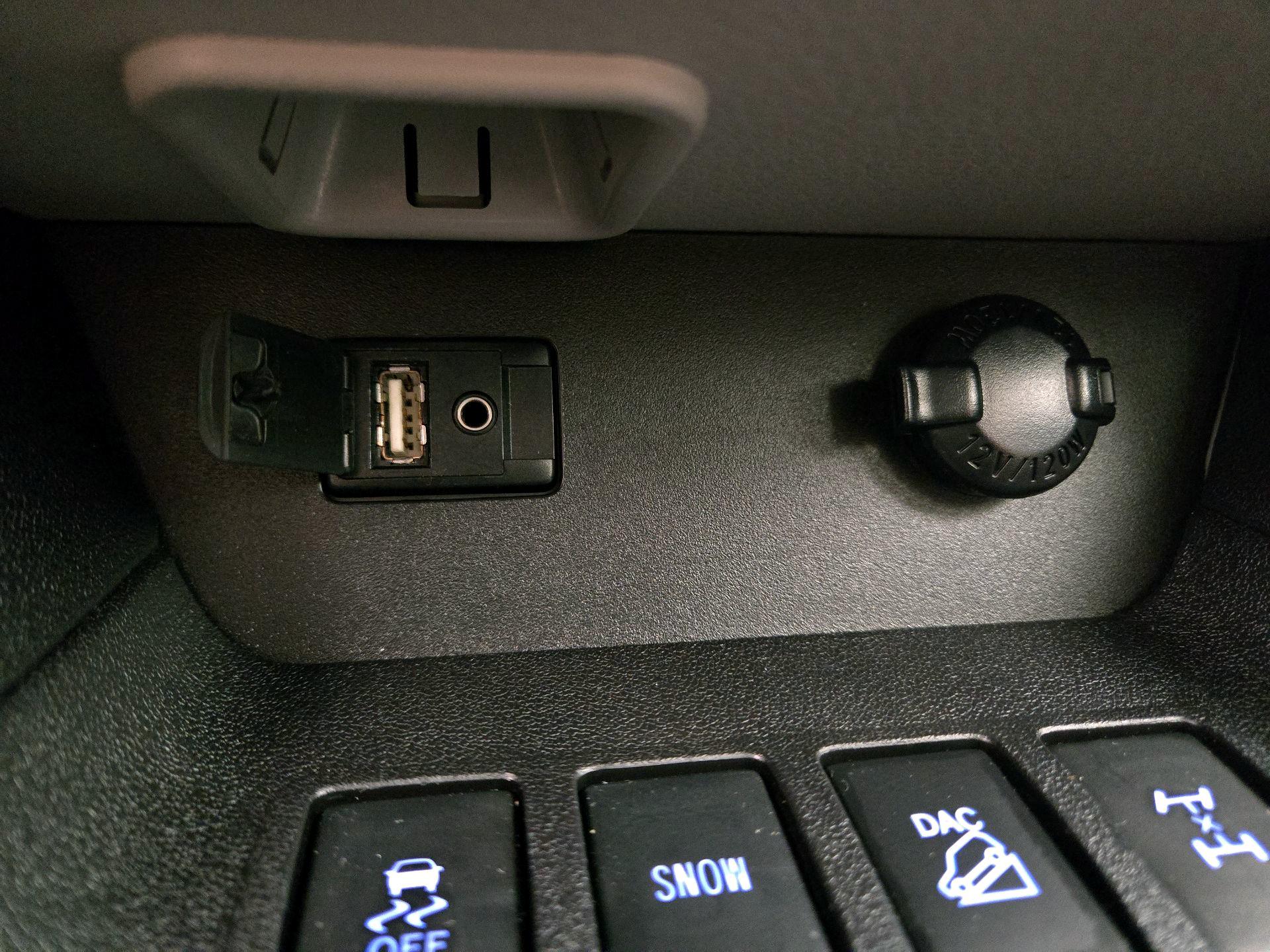 Thumbnail: 2016 Toyota Highlander - 19