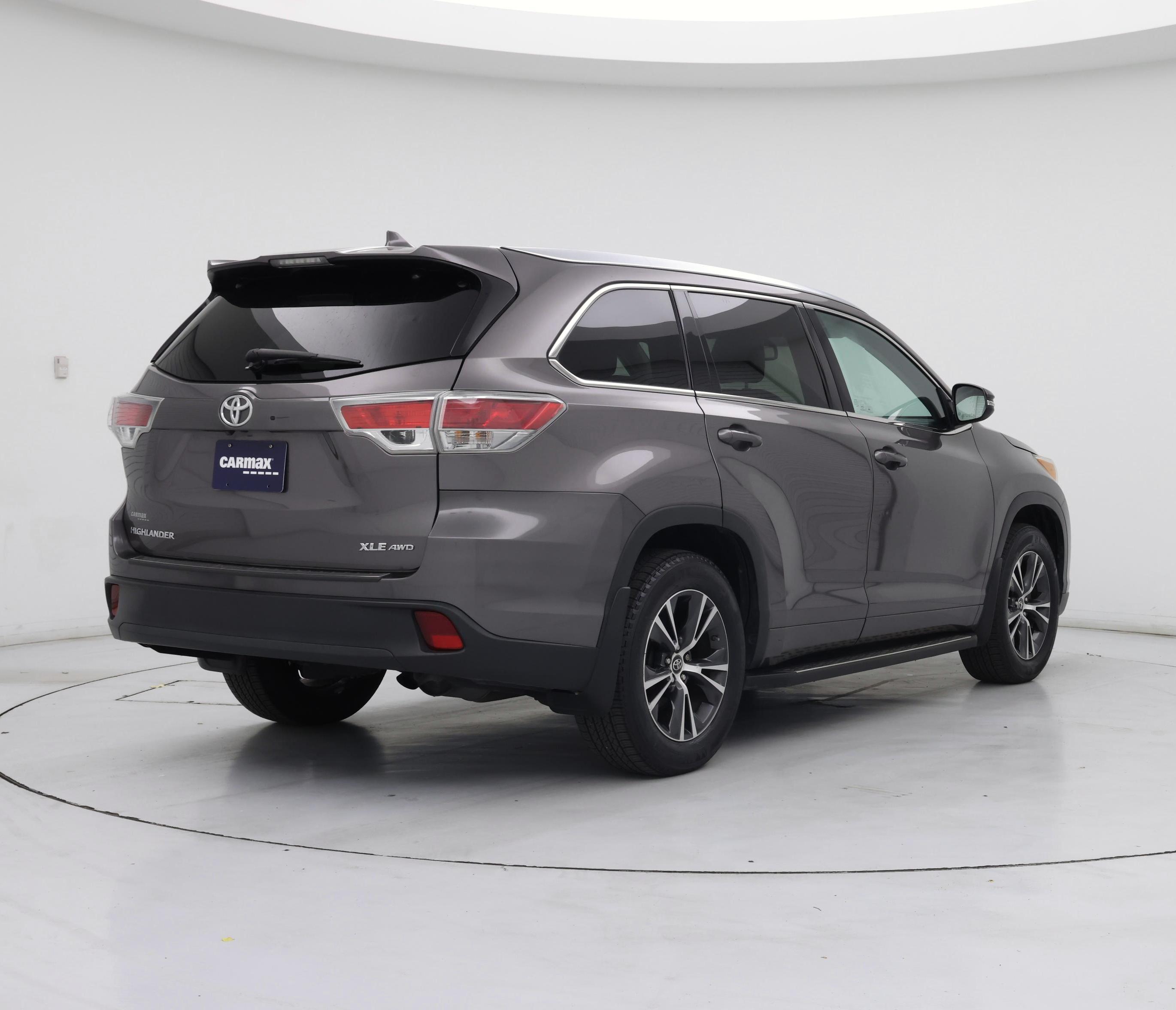 Thumbnail: 2016 Toyota Highlander - 8