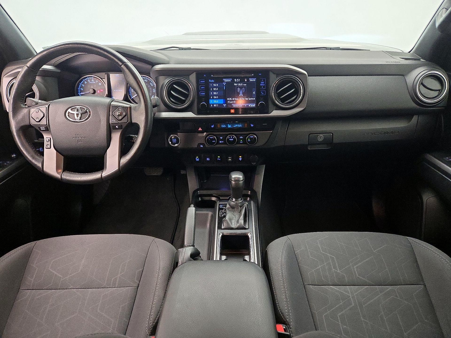 Thumbnail: 2017 Toyota Tacoma - 9