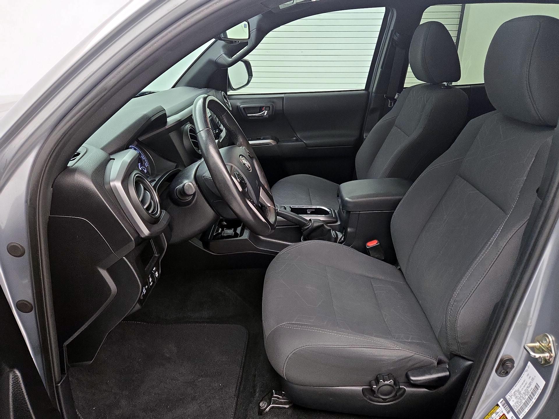 Thumbnail: 2017 Toyota Tacoma - 11