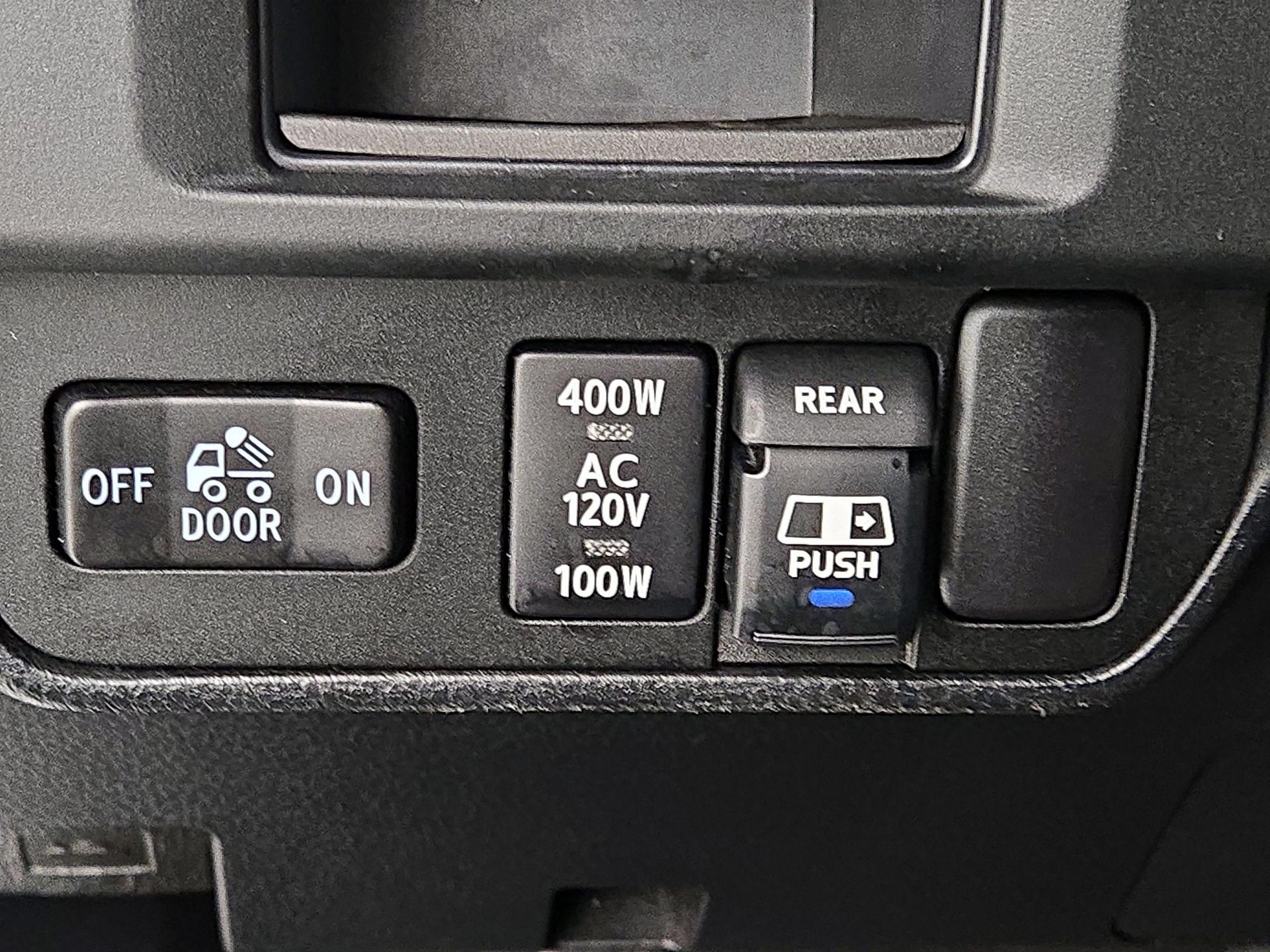 Thumbnail: 2017 Toyota Tacoma - 13