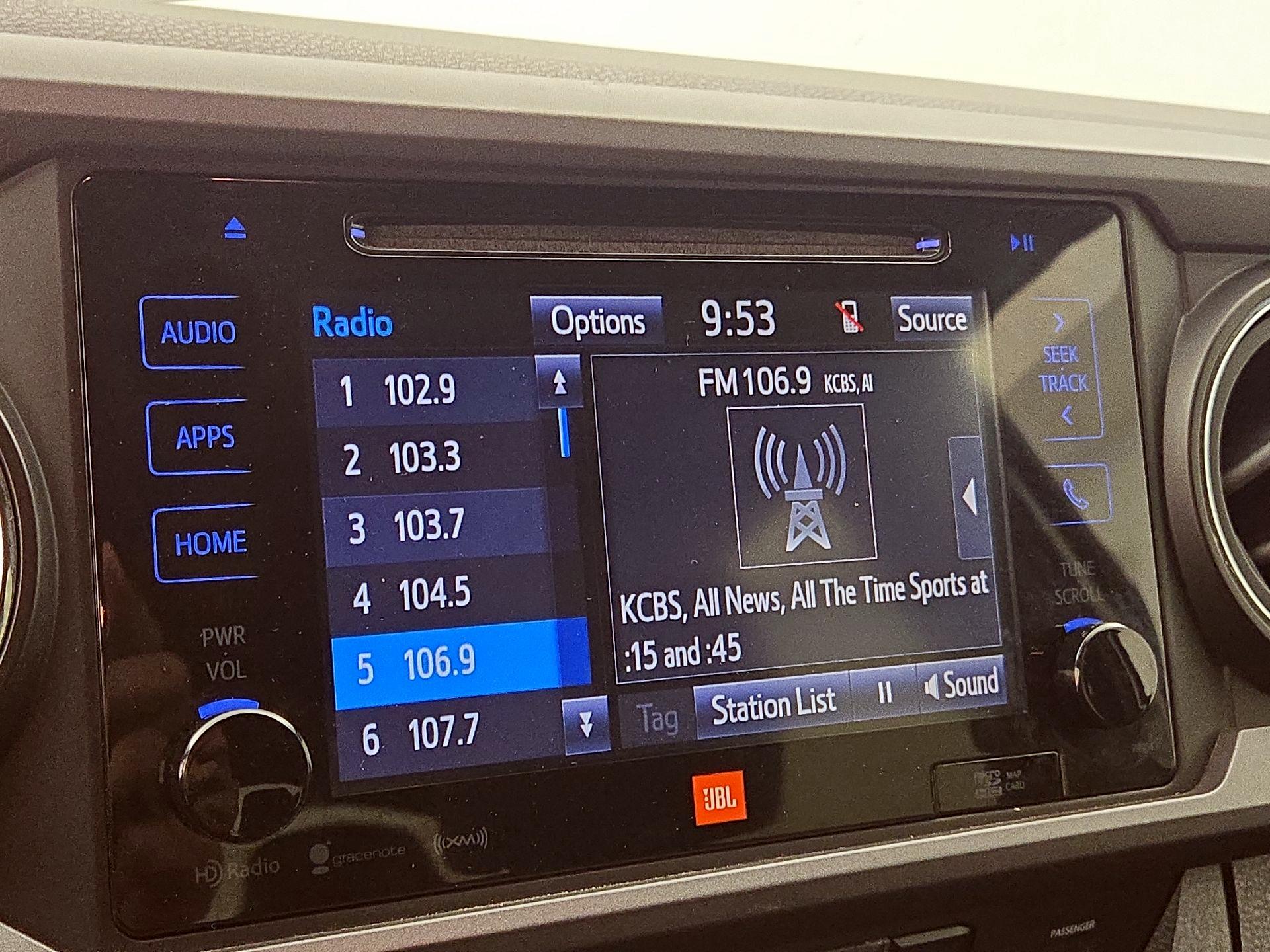 Thumbnail: 2017 Toyota Tacoma - 15