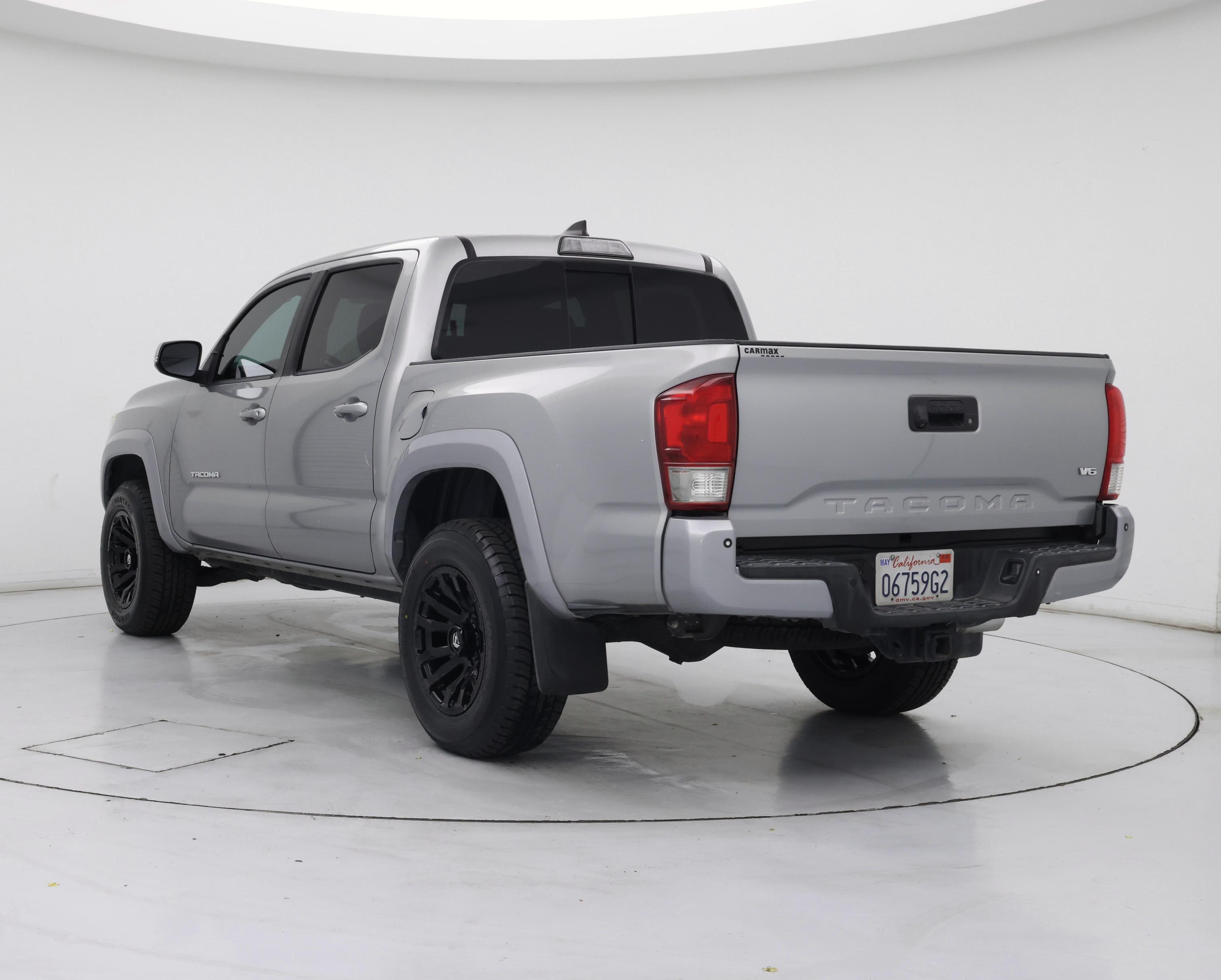 Thumbnail: 2017 Toyota Tacoma - 2