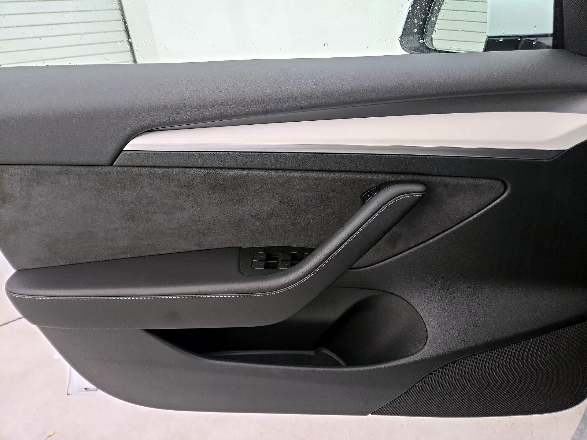 Thumbnail: 2023 Tesla Model 3 - 12