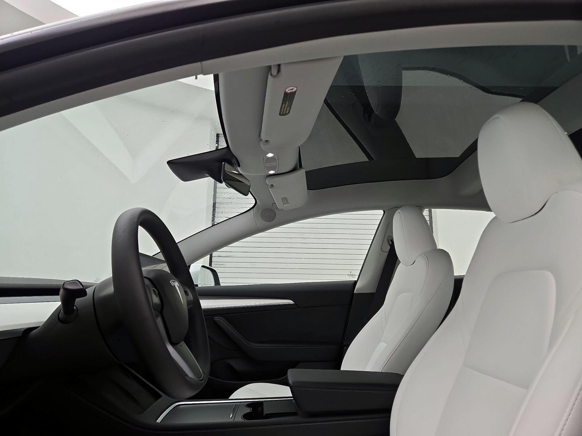 Thumbnail: 2023 Tesla Model 3 - 18