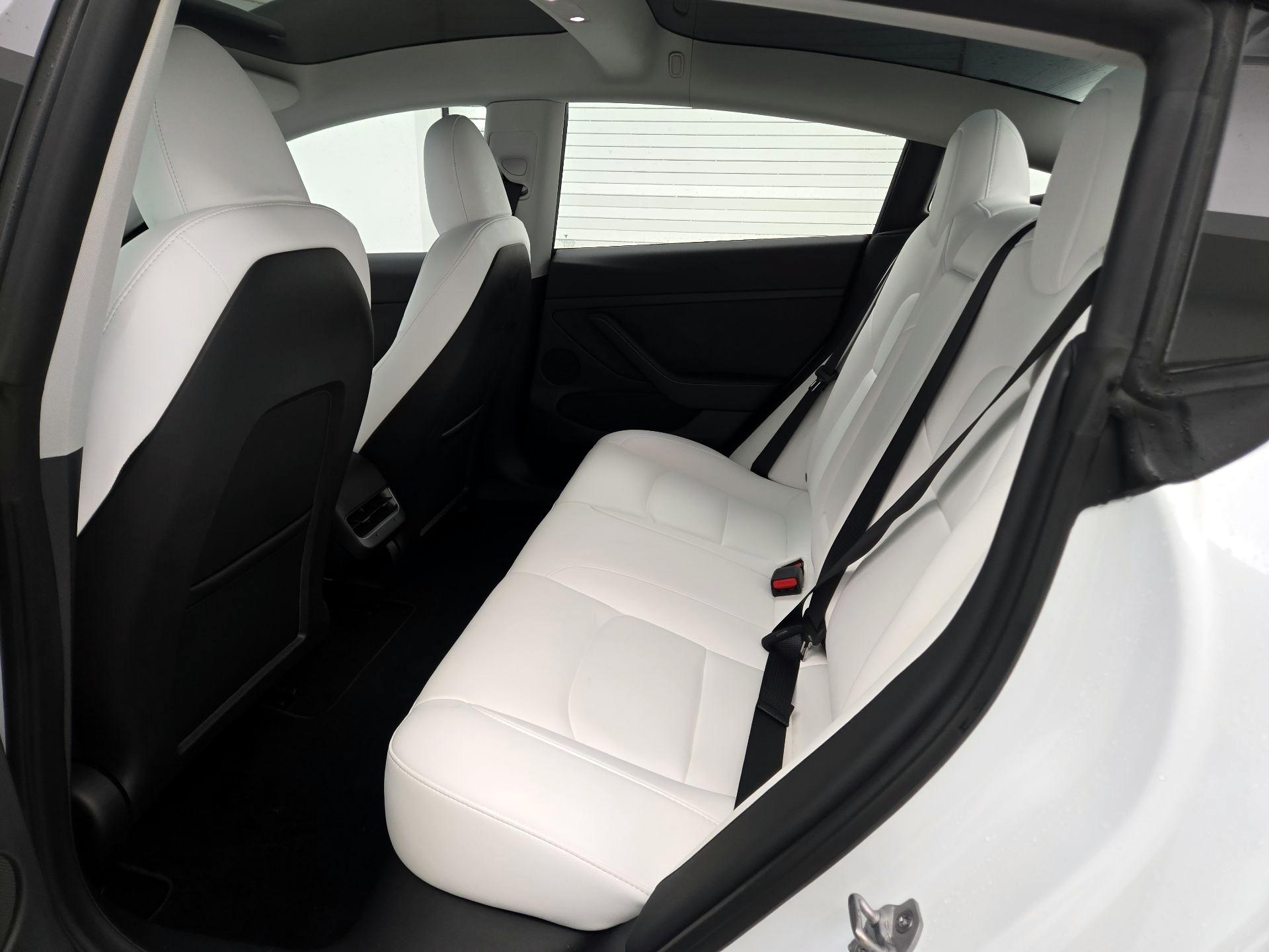 Thumbnail: 2023 Tesla Model 3 - 19