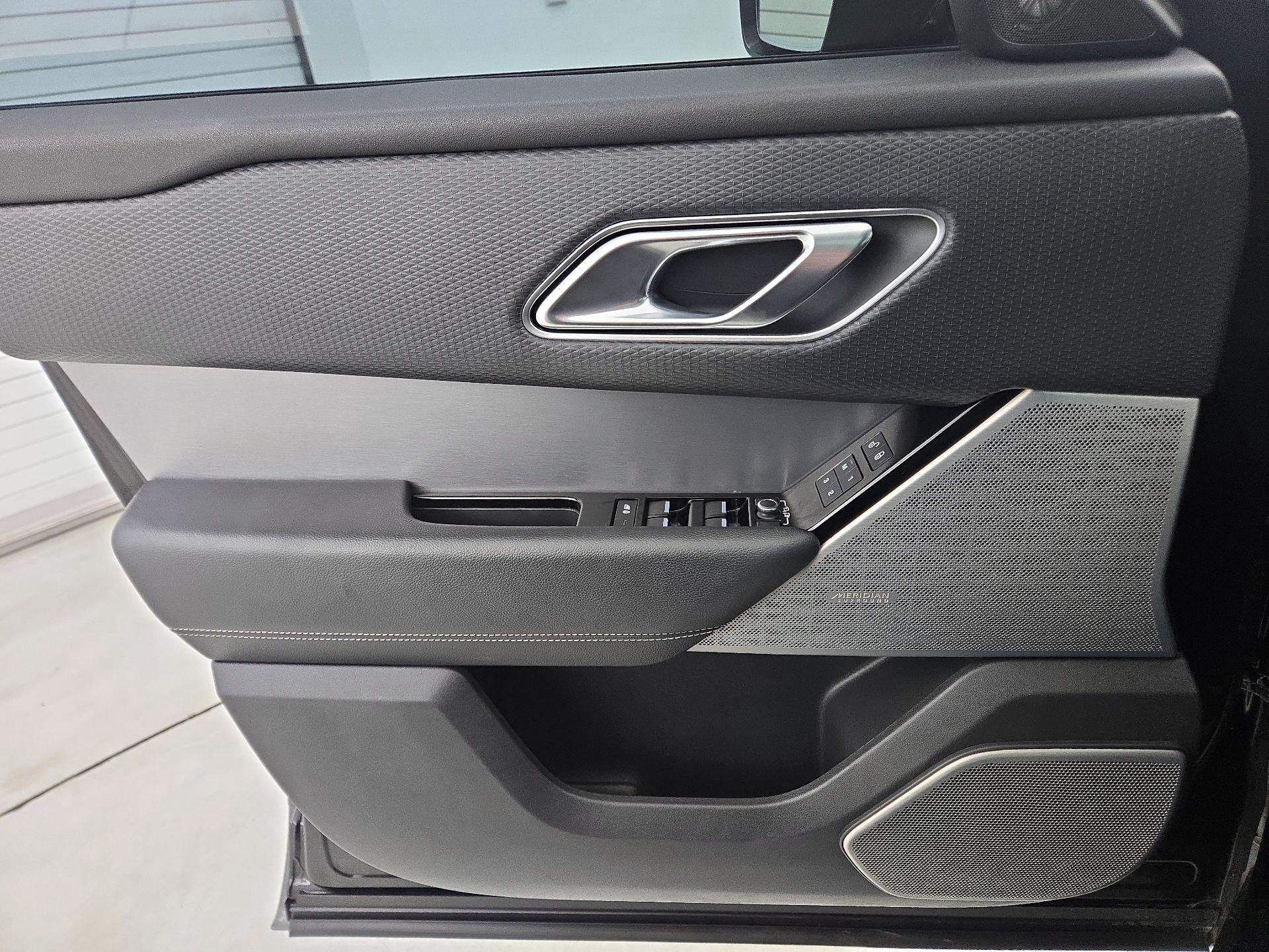 Thumbnail: 2018 Land Rover Range Rover Velar - 12