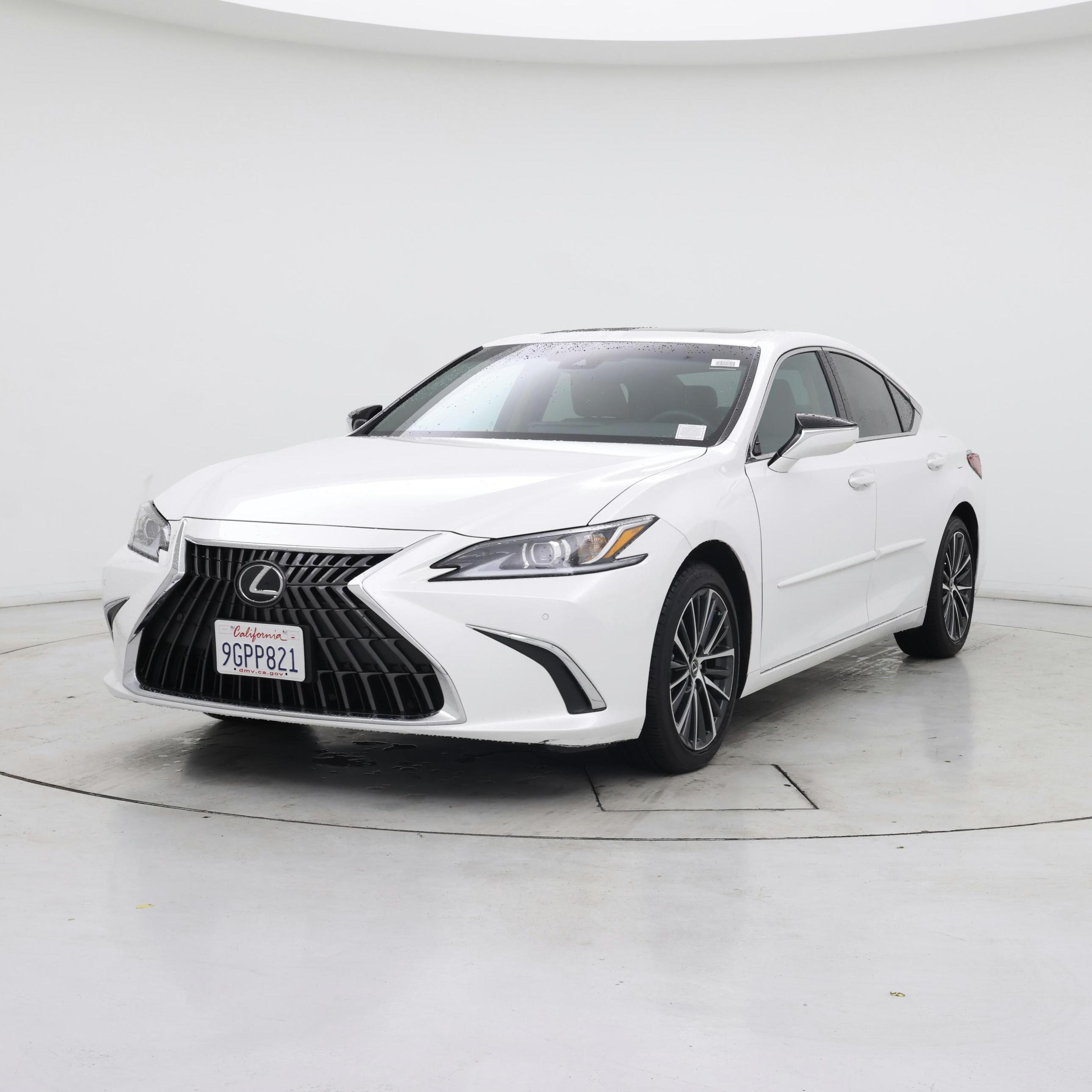 Thumbnail: 2023 Lexus ES - 4