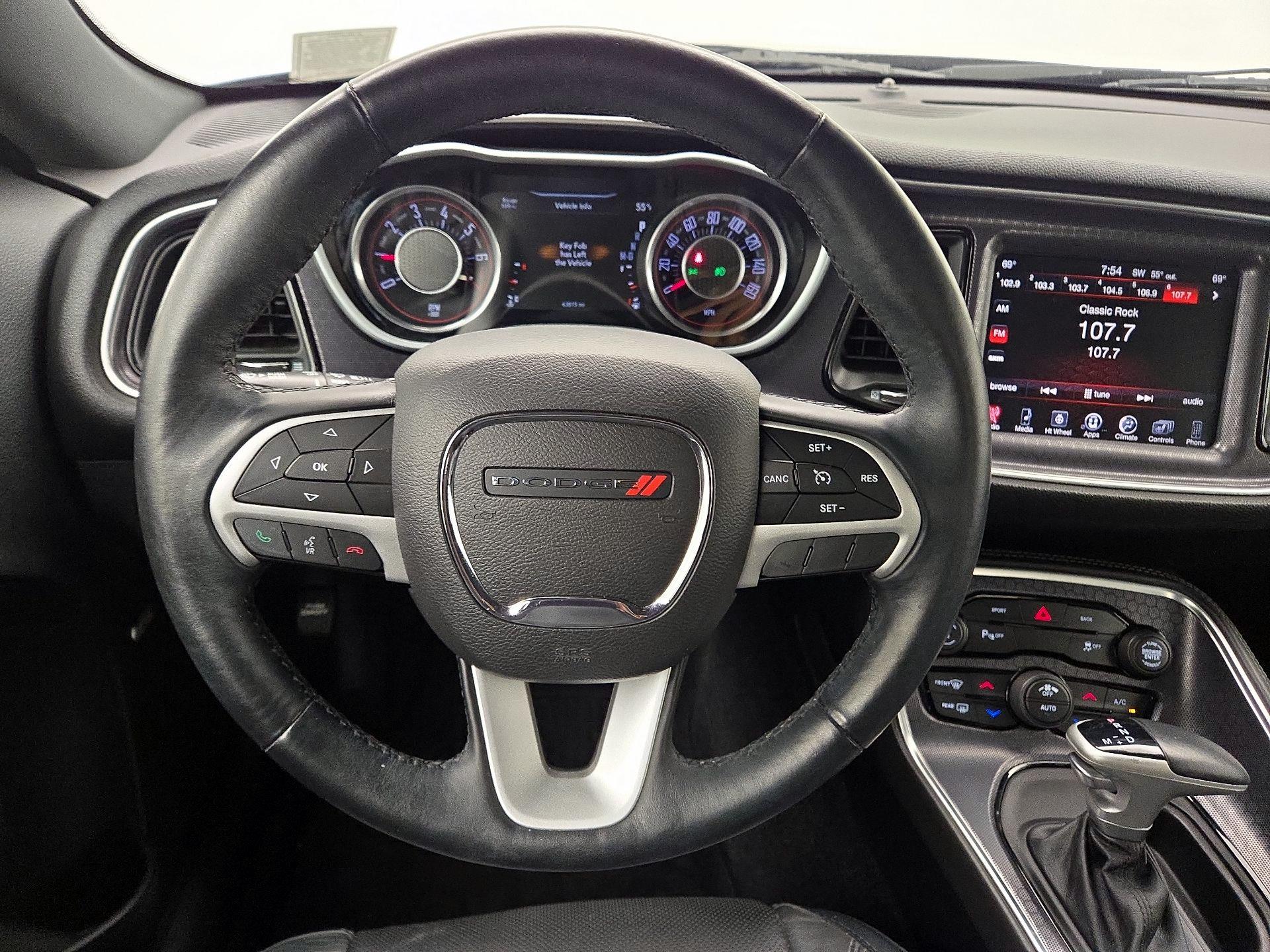 Thumbnail: 2016 Dodge Challenger - 10