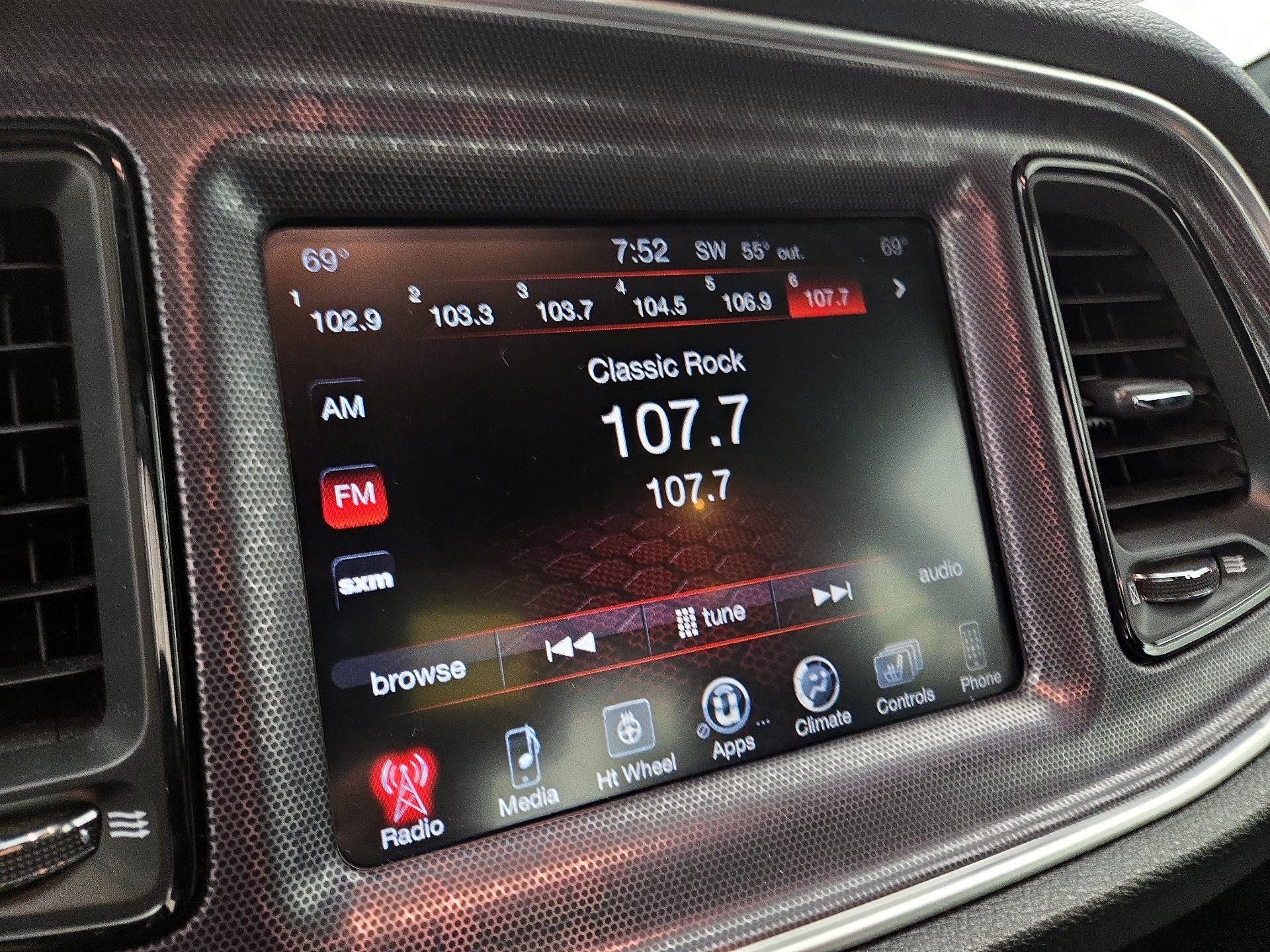 Thumbnail: 2016 Dodge Challenger - 15