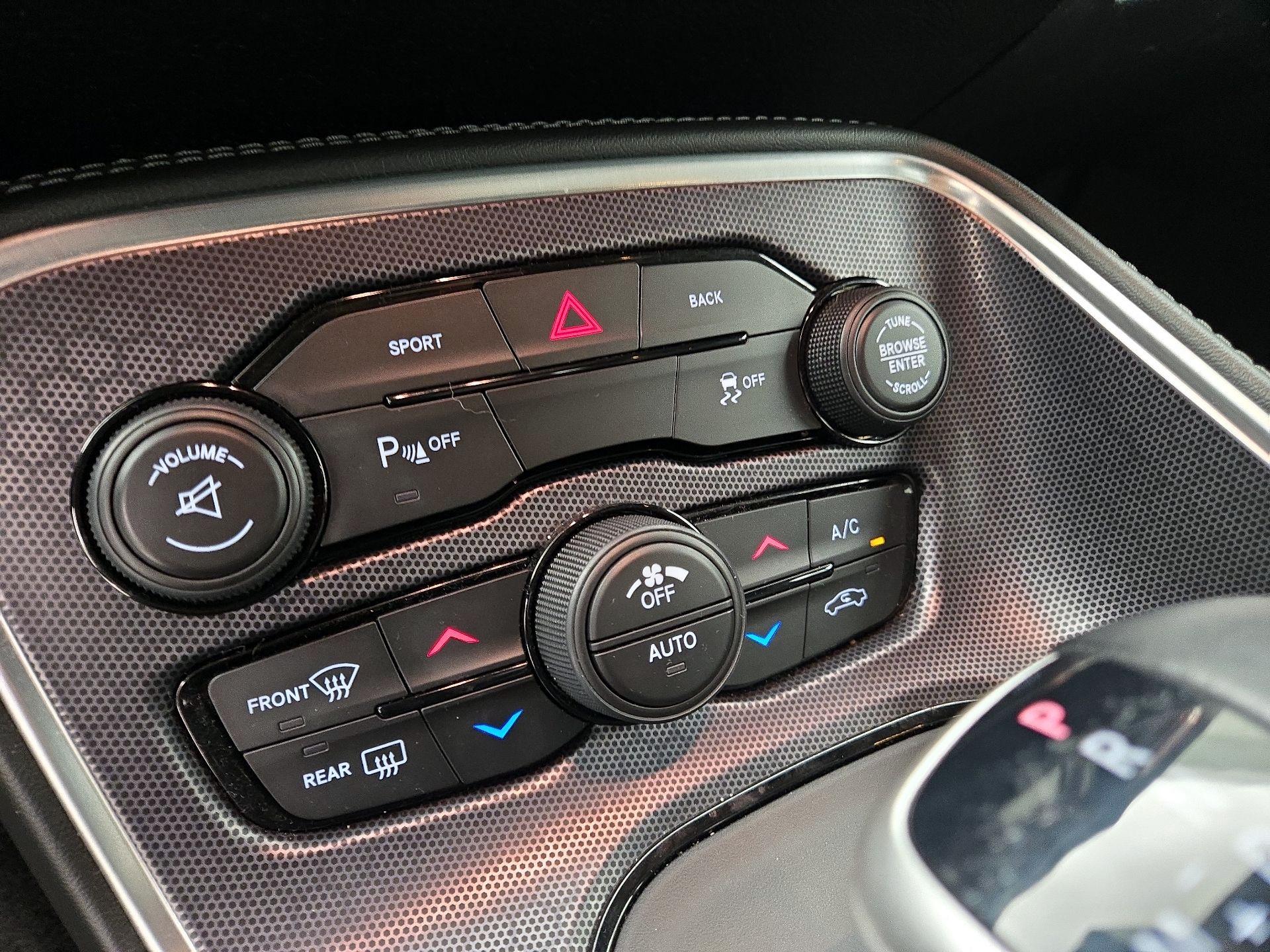 Thumbnail: 2016 Dodge Challenger - 16