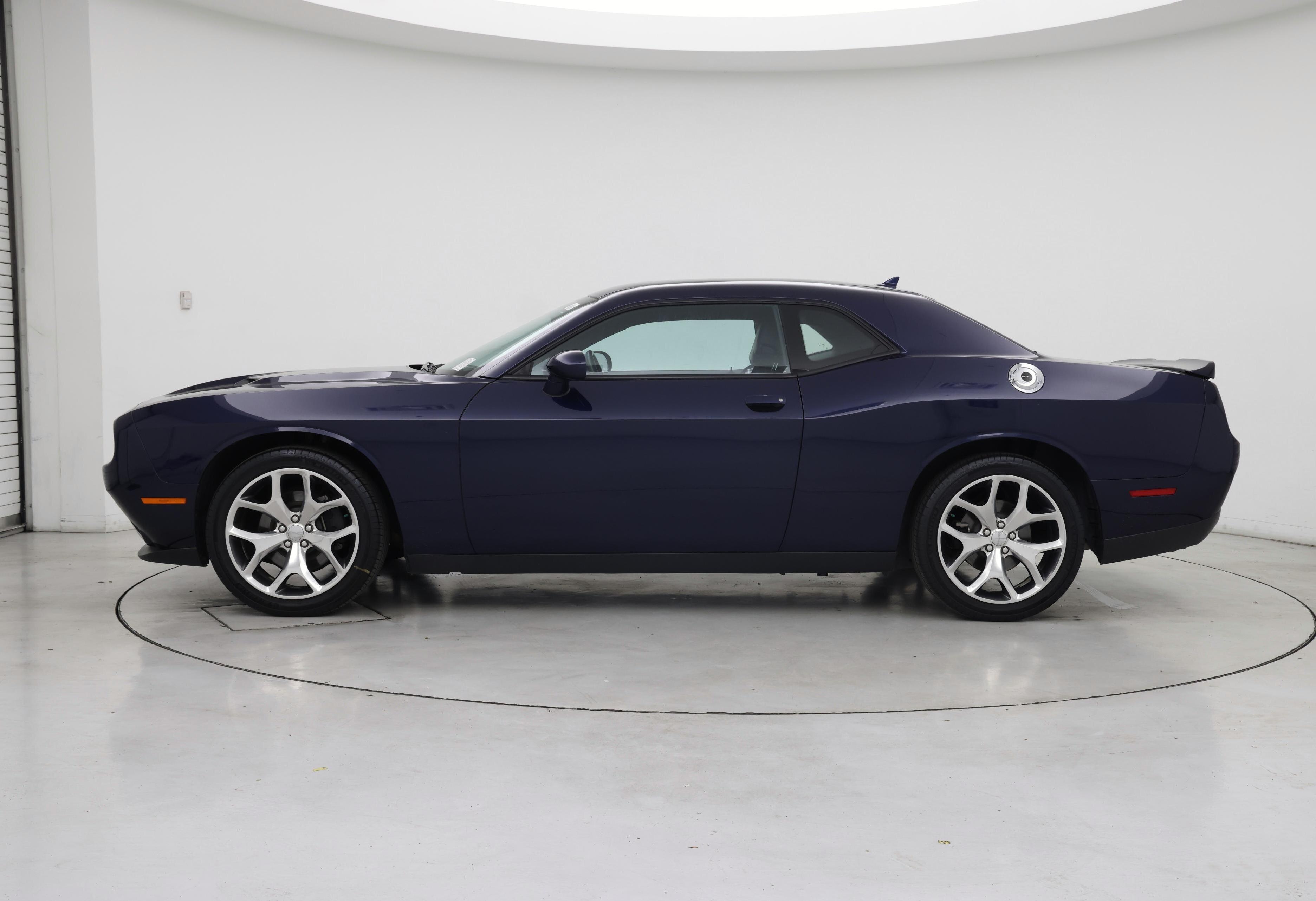 Thumbnail: 2016 Dodge Challenger - 3