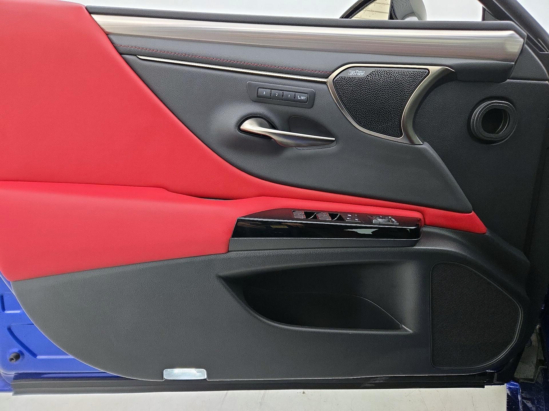 Thumbnail: 2022 Lexus ES - 12