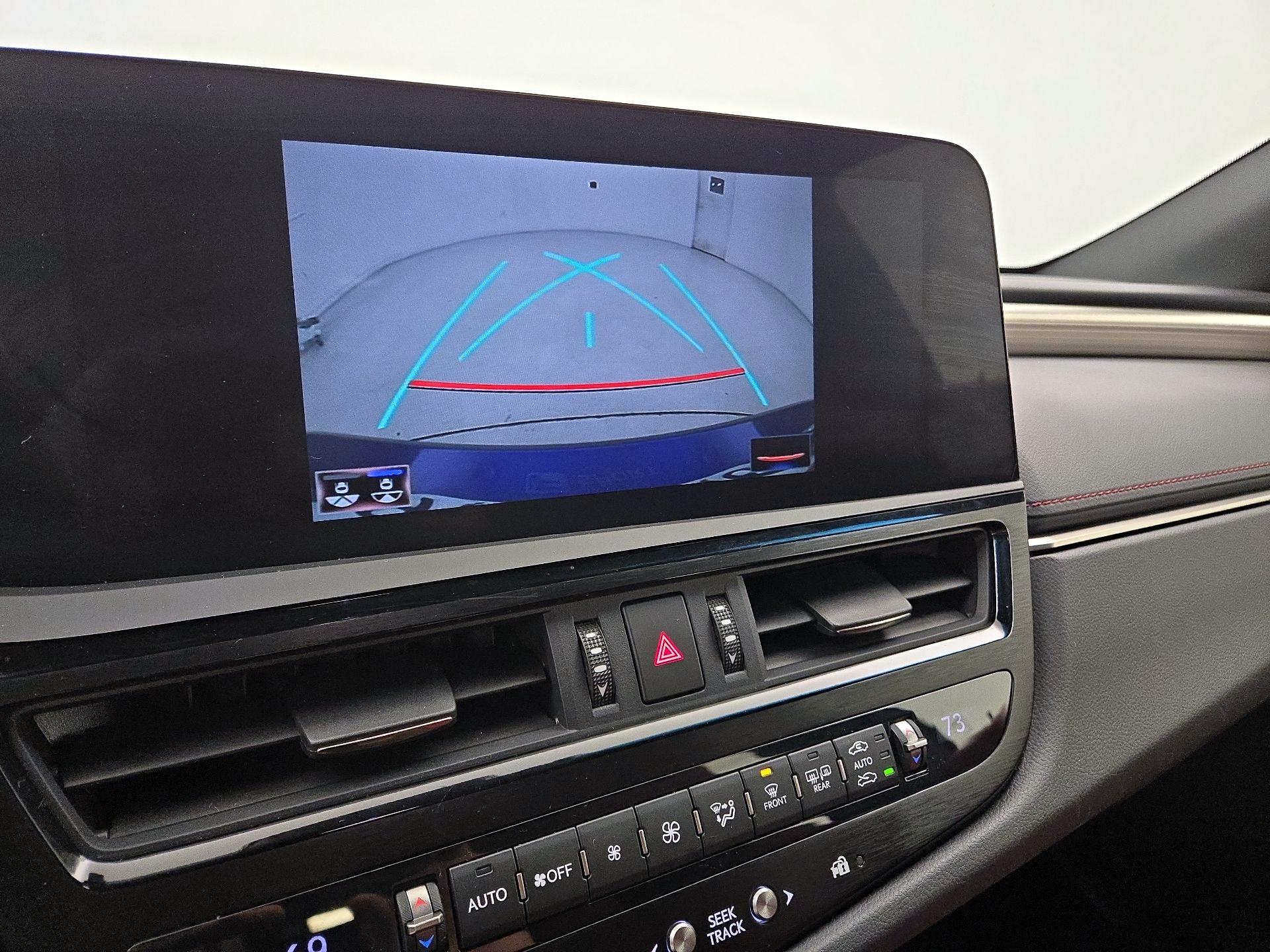 Thumbnail: 2022 Lexus ES - 15