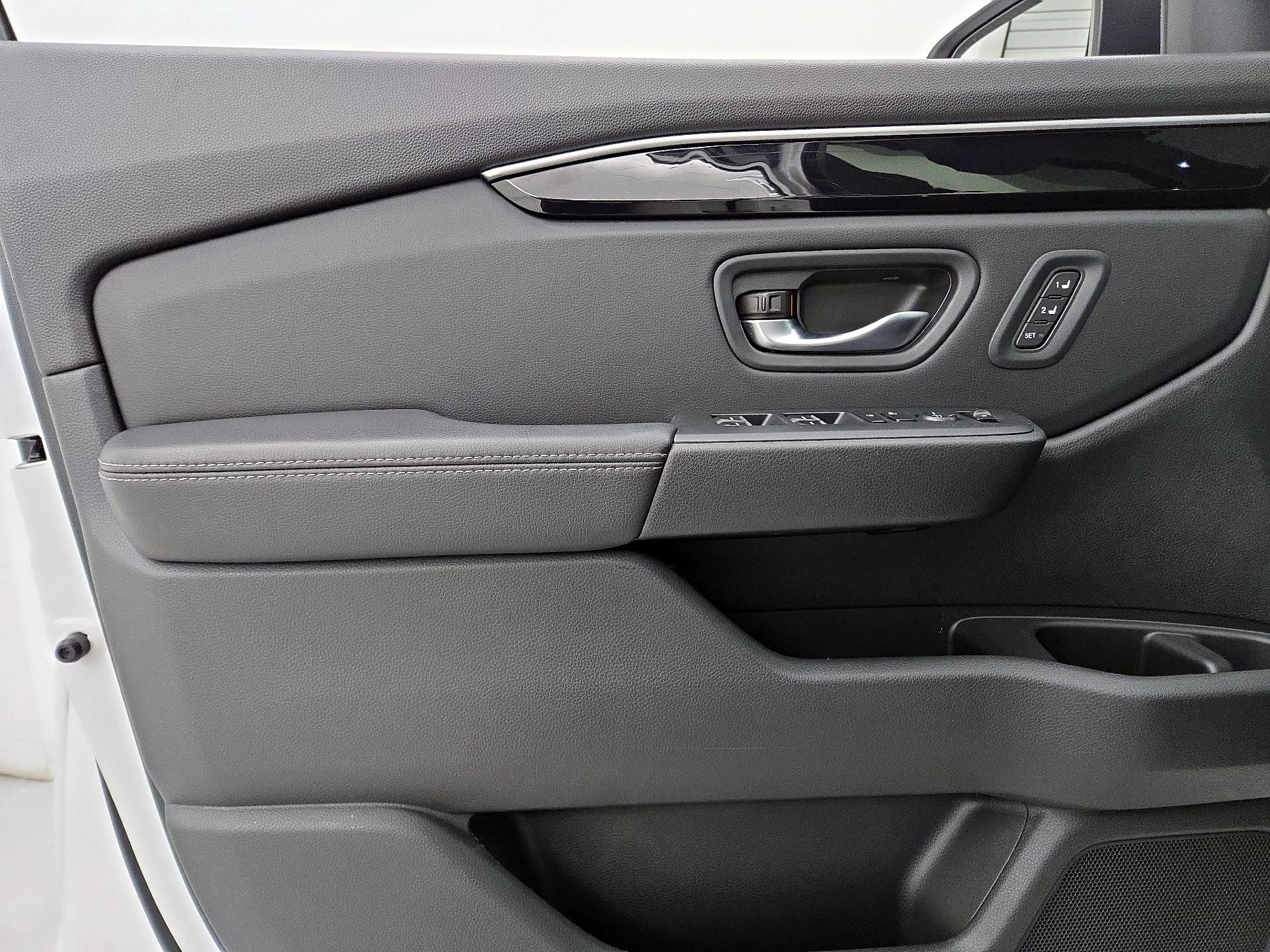 Thumbnail: 2025 Honda Pilot - 12