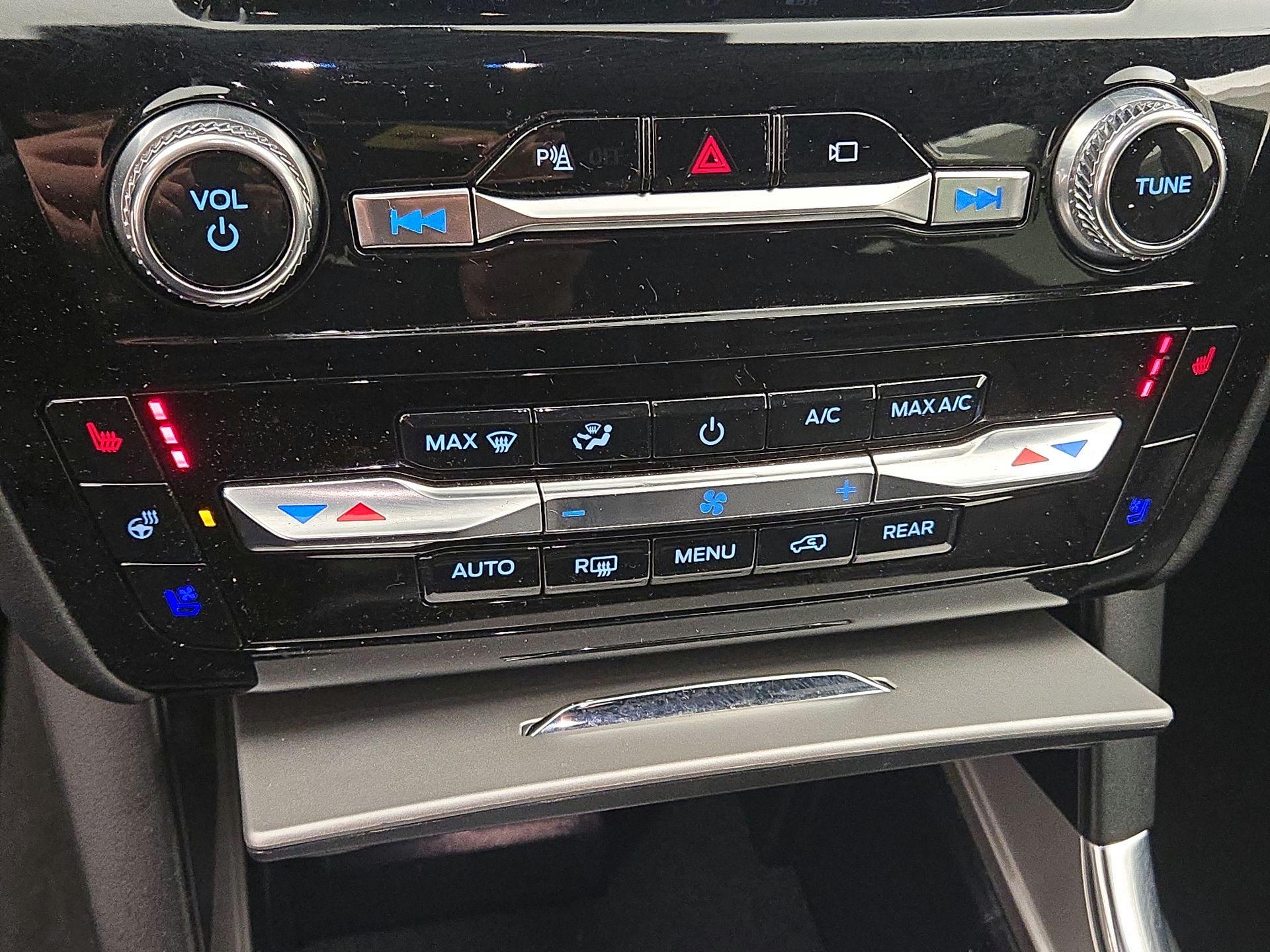 Thumbnail: 2023 Ford Explorer - 17