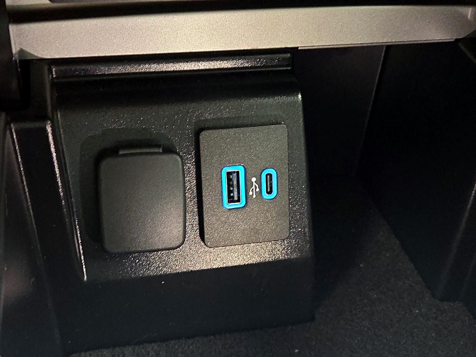 Thumbnail: 2023 Ford Explorer - 19