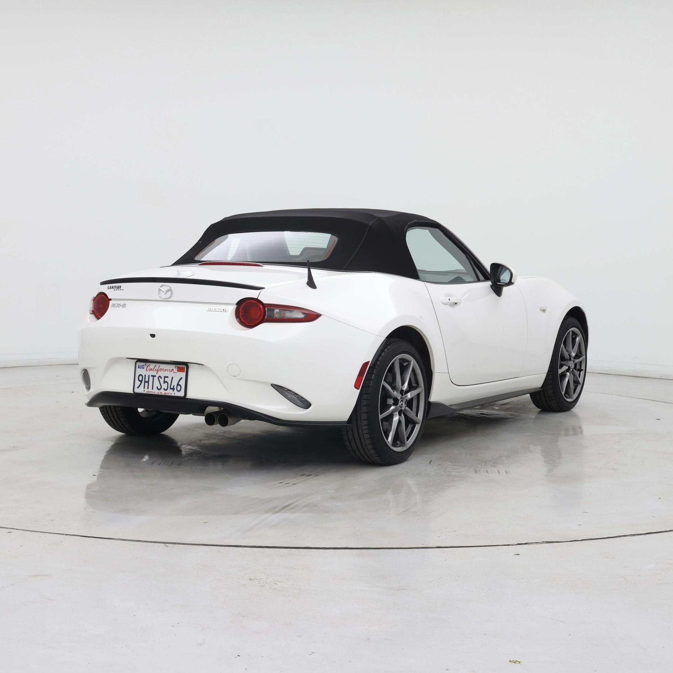 Thumbnail: 2022 Mazda MX-5 Miata - 8