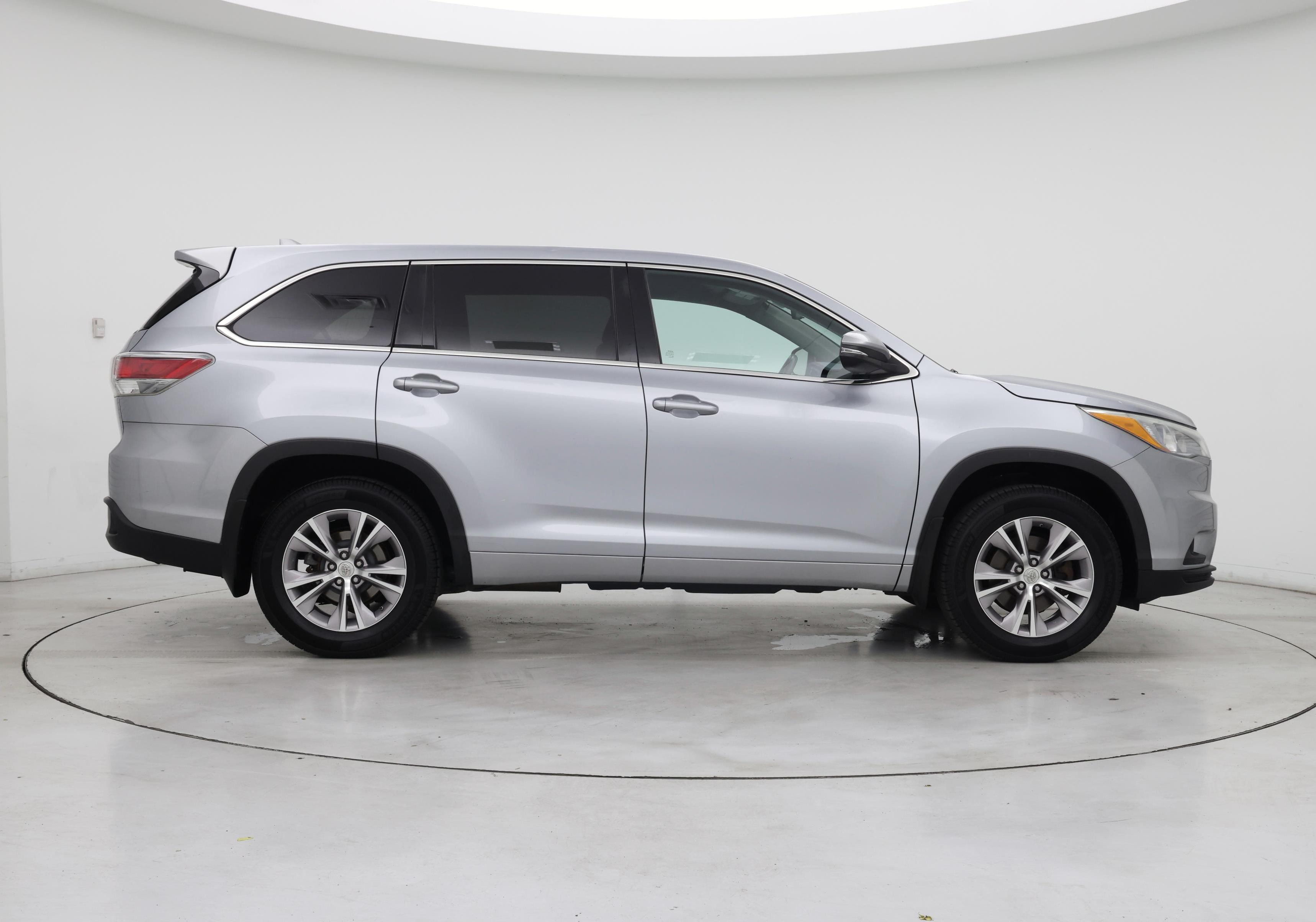 Thumbnail: 2015 Toyota Highlander - 7