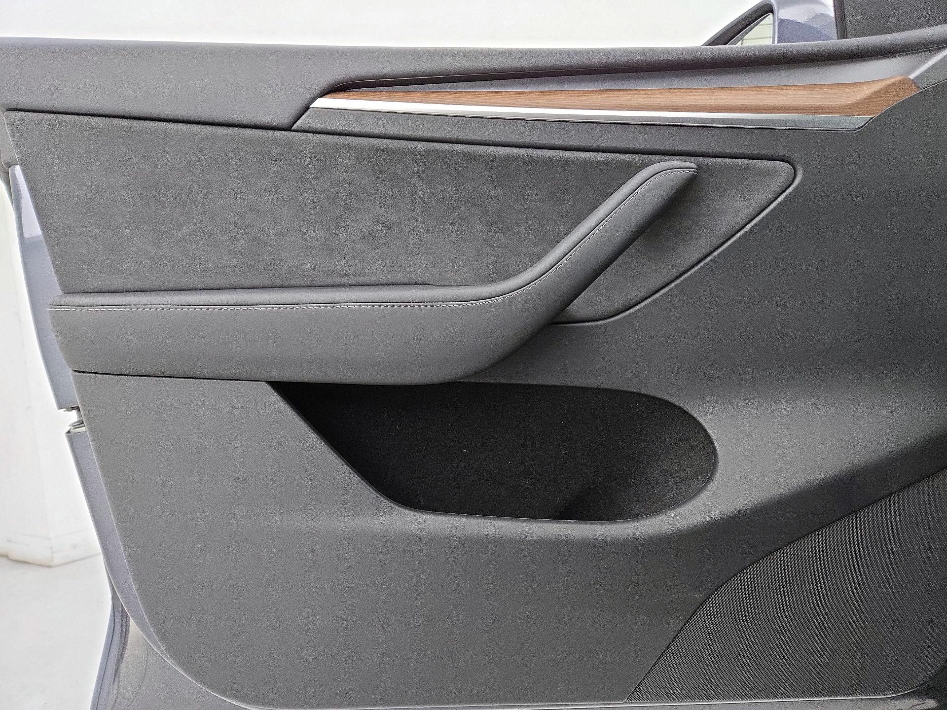 Thumbnail: 2023 Tesla Model Y - 12