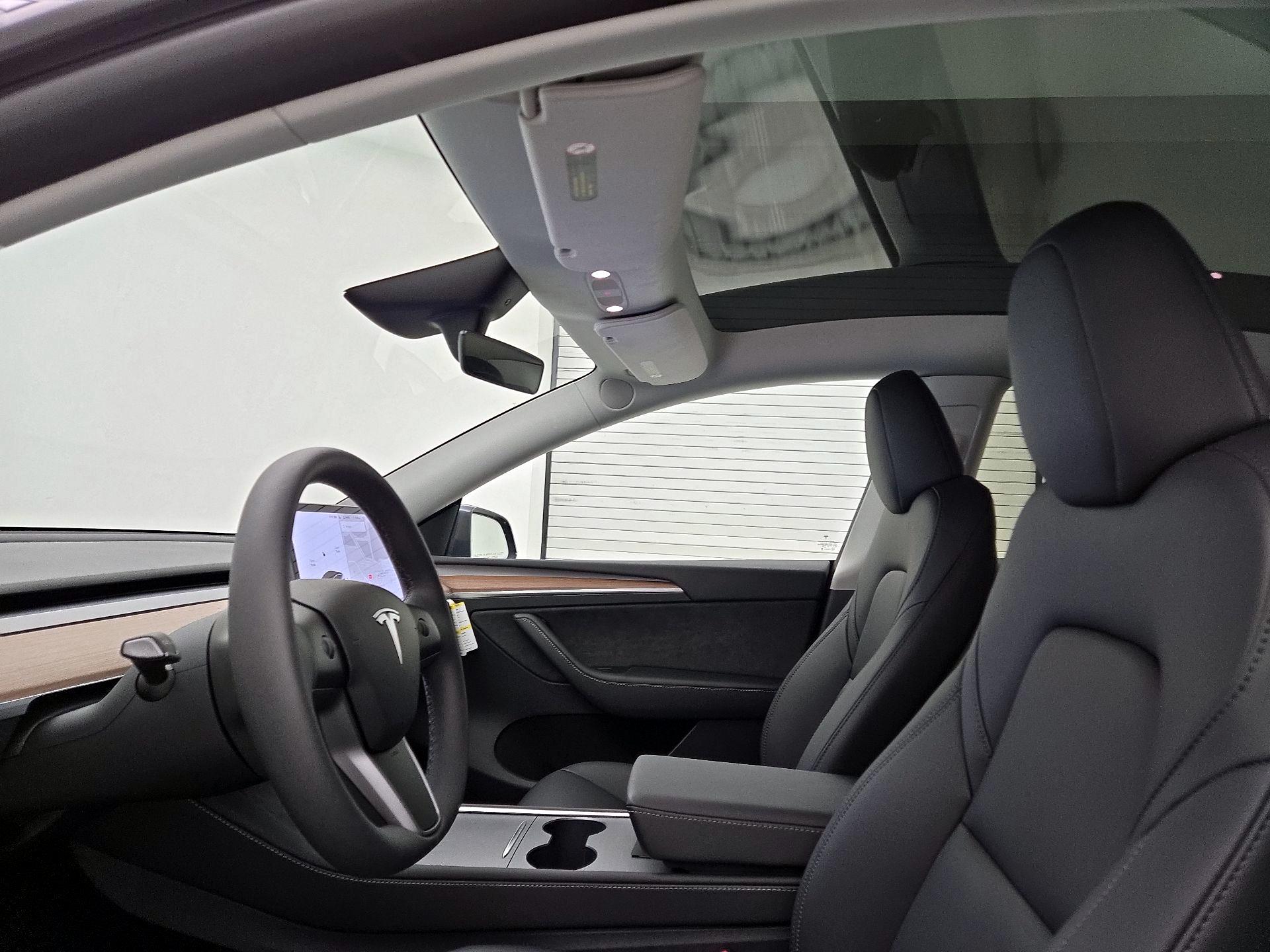 Thumbnail: 2023 Tesla Model Y - 20