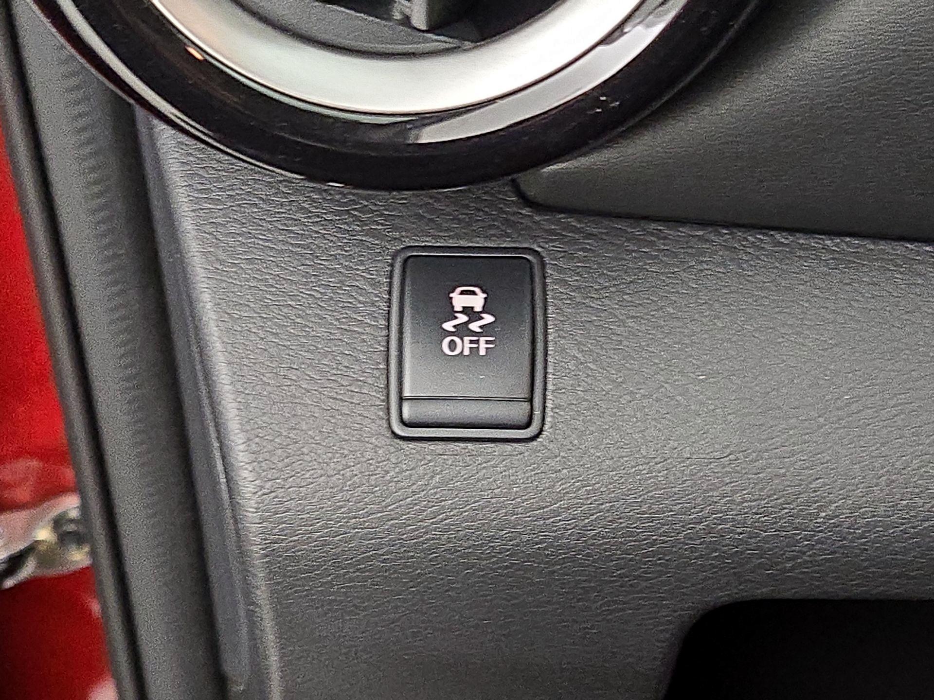 Thumbnail: 2019 Nissan Kicks - 13