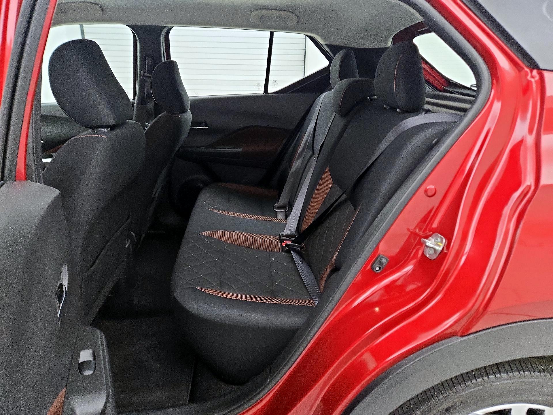 Thumbnail: 2019 Nissan Kicks - 19