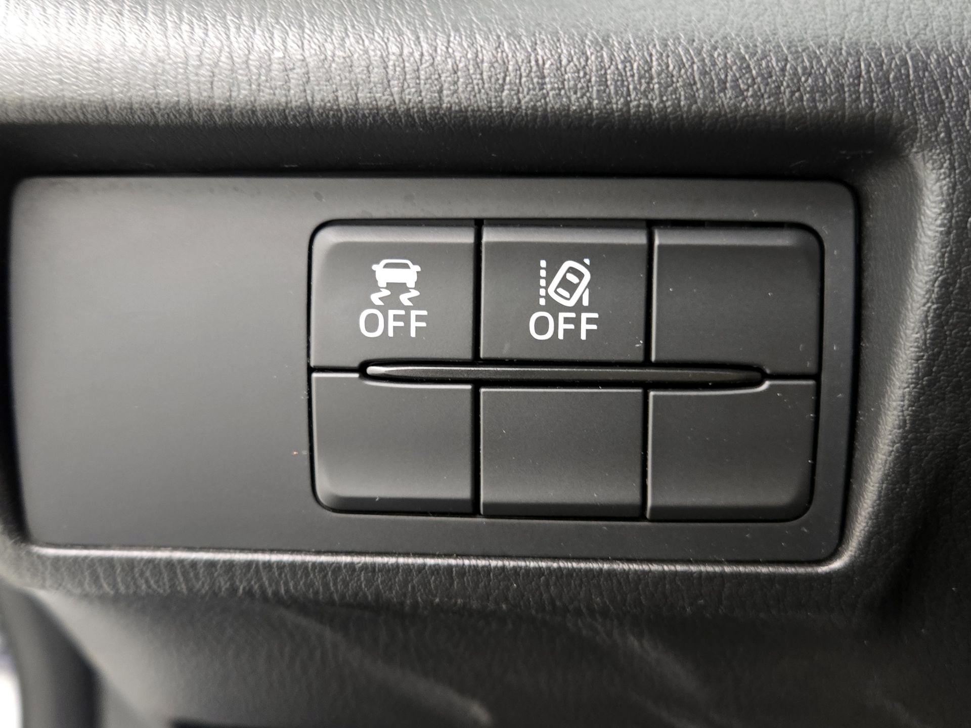 Thumbnail: 2019 Mazda MX-5 Miata - 13