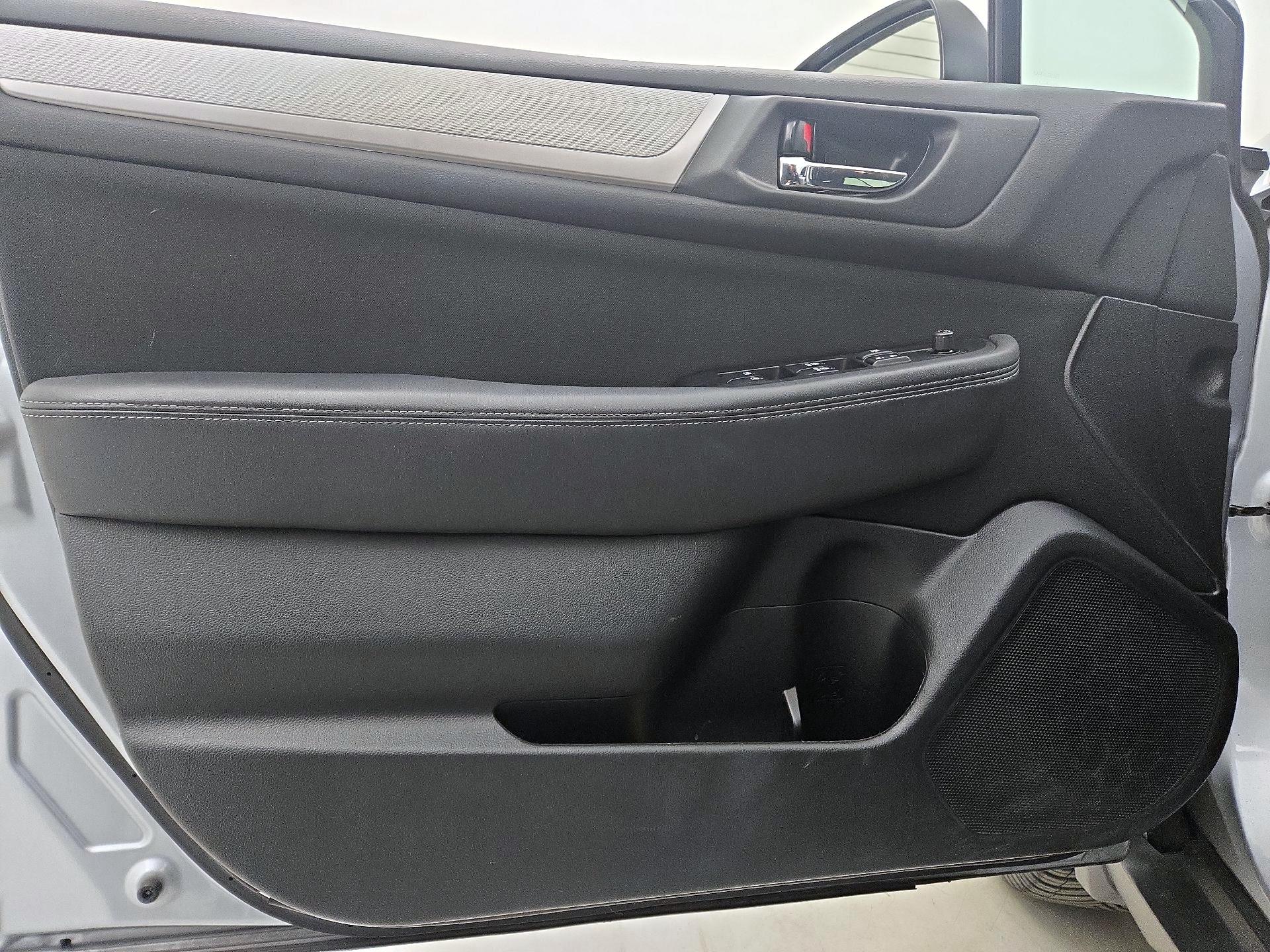 Thumbnail: 2017 Subaru Outback - 12