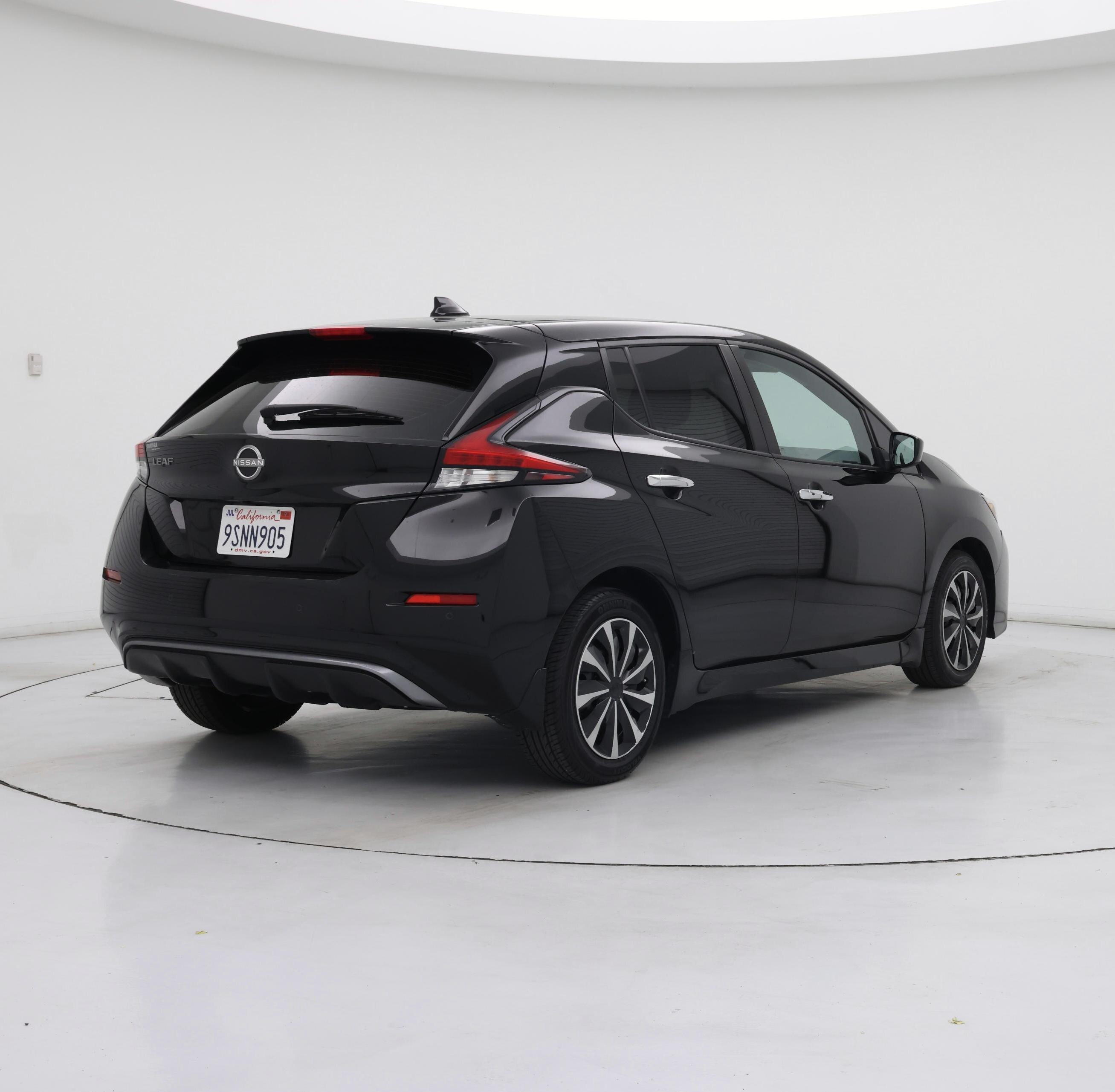 Thumbnail: 2023 Nissan Leaf - 8