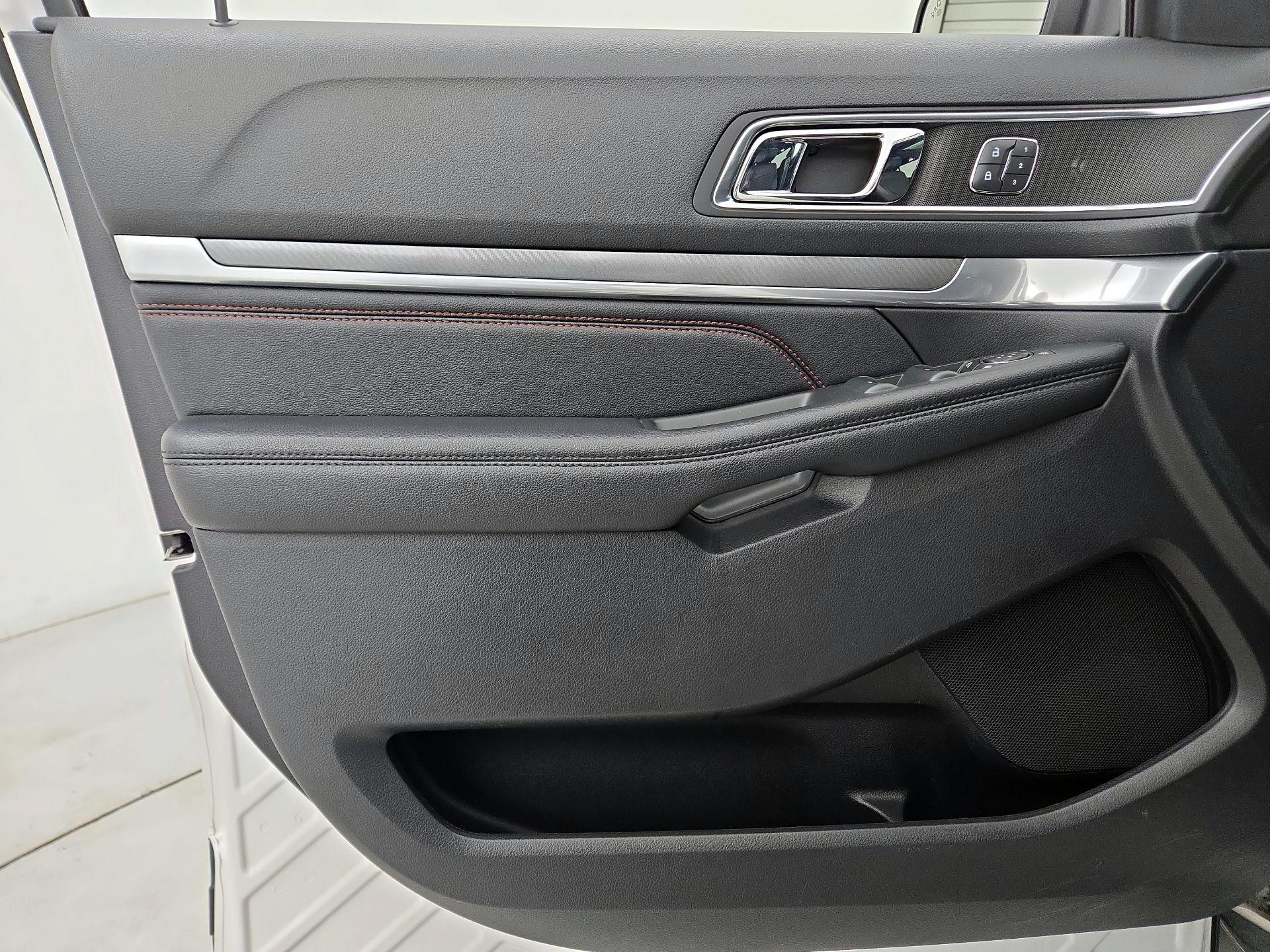 Thumbnail: 2019 Ford Explorer - 12