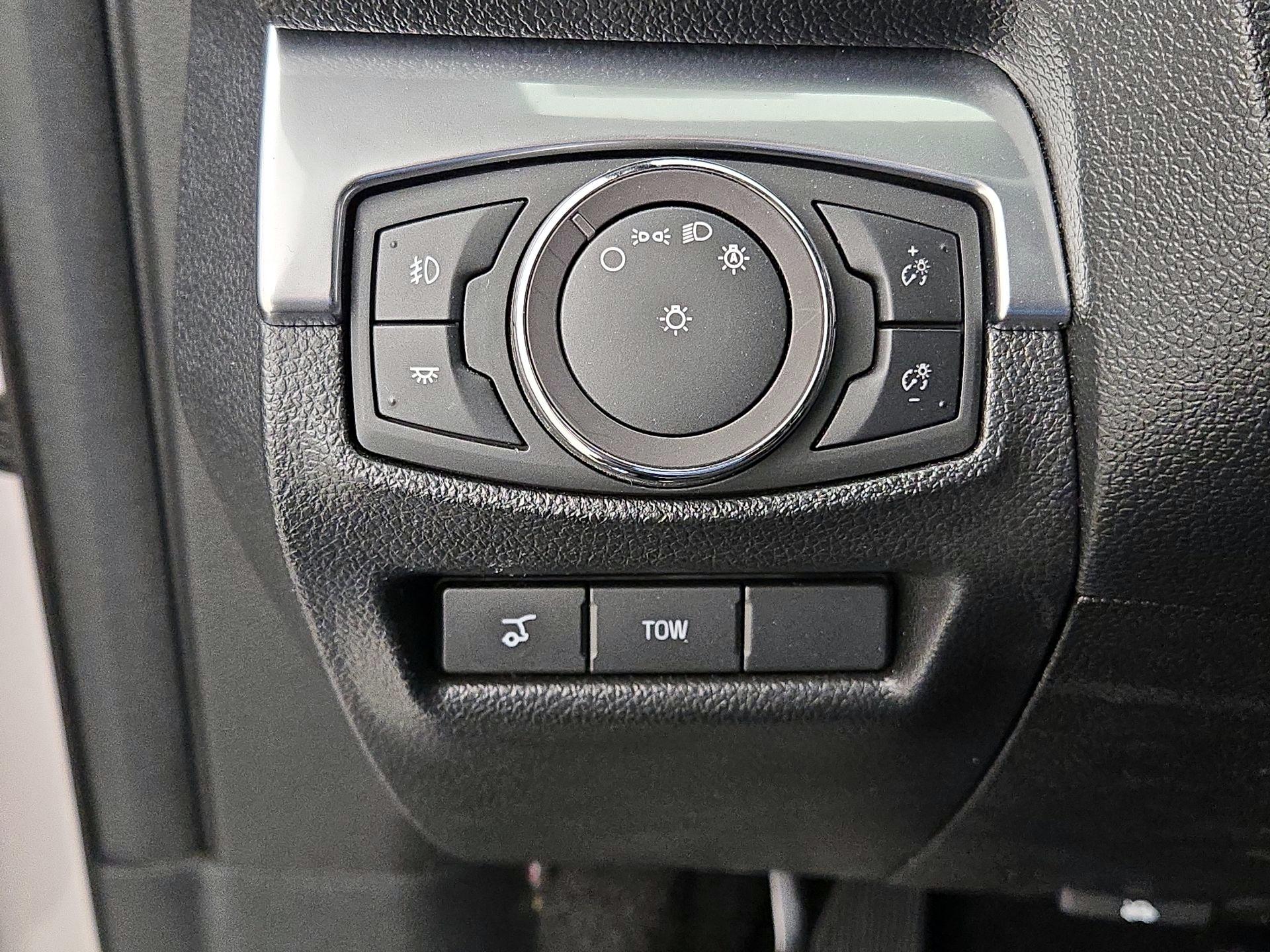 Thumbnail: 2019 Ford Explorer - 13