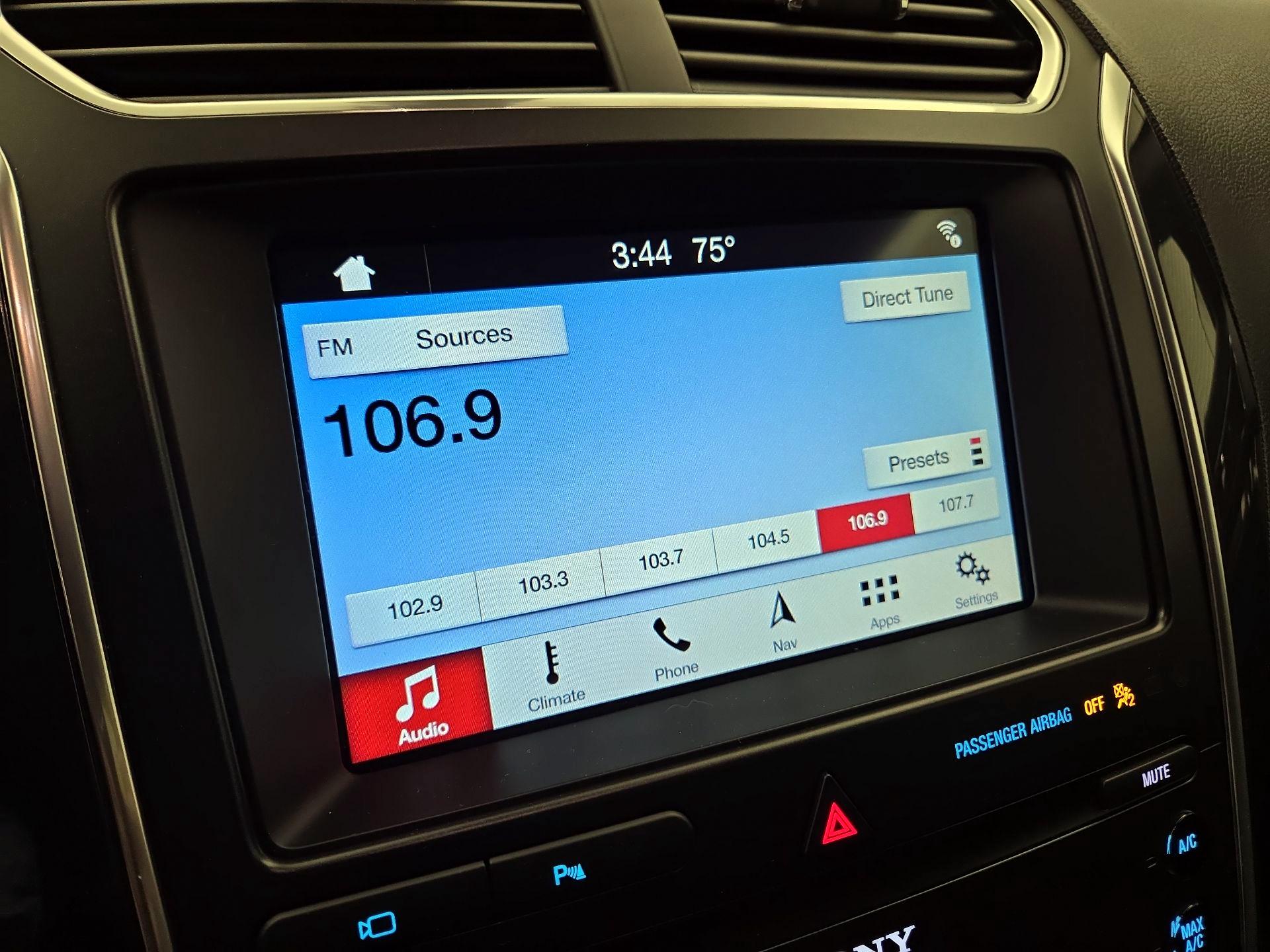 Thumbnail: 2019 Ford Explorer - 16