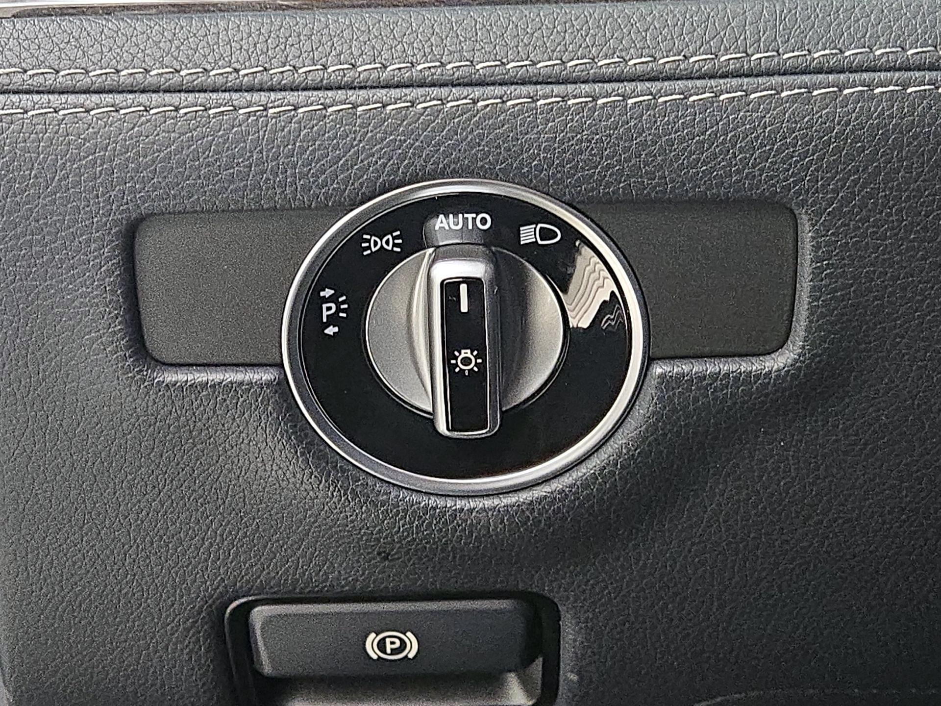 Thumbnail: 2015 Mercedes-Benz SL-Class - 13