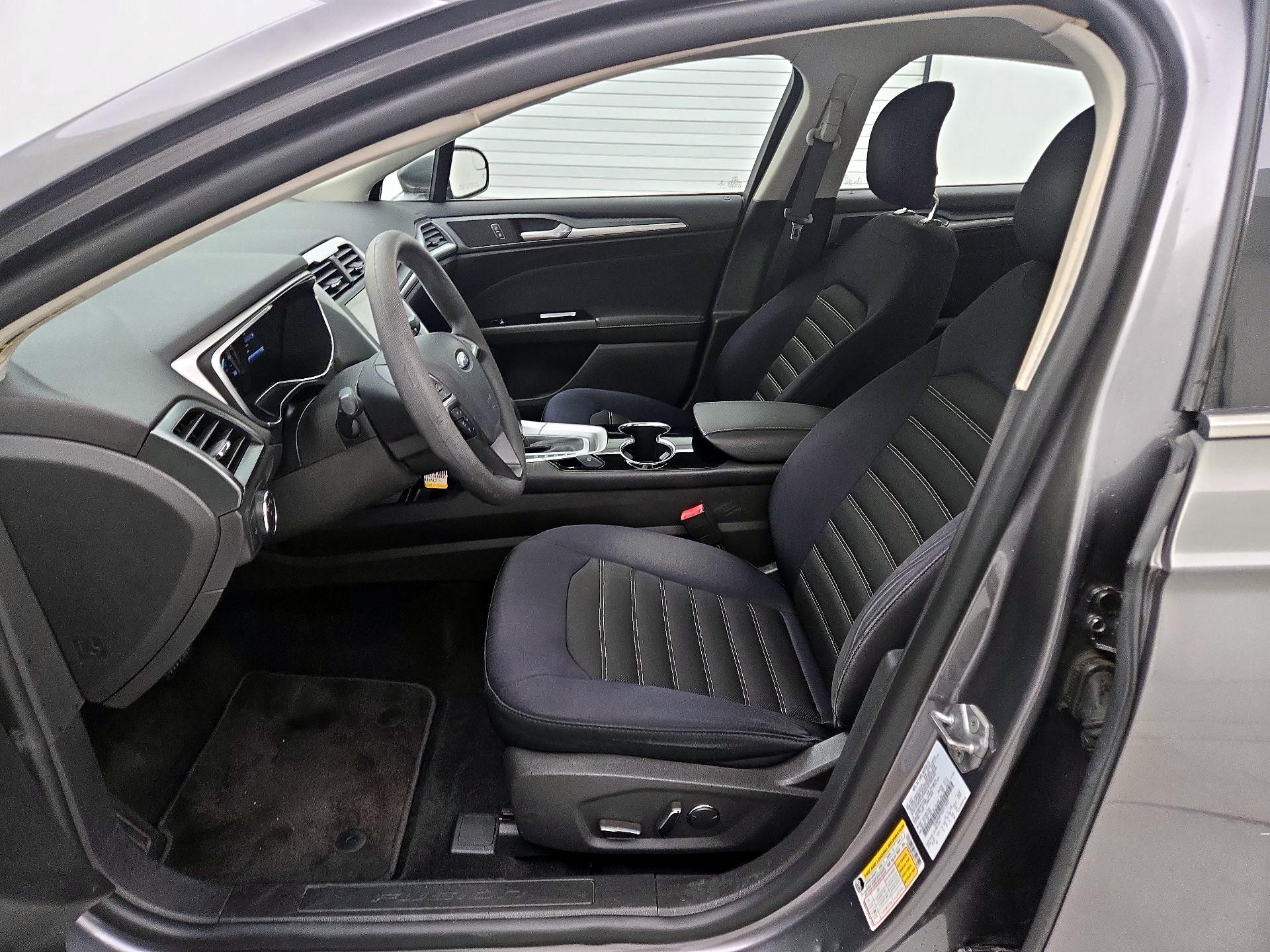 Thumbnail: 2014 Ford Fusion - 11