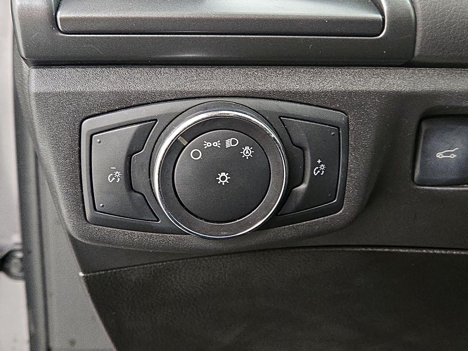 Thumbnail: 2014 Ford Fusion - 13