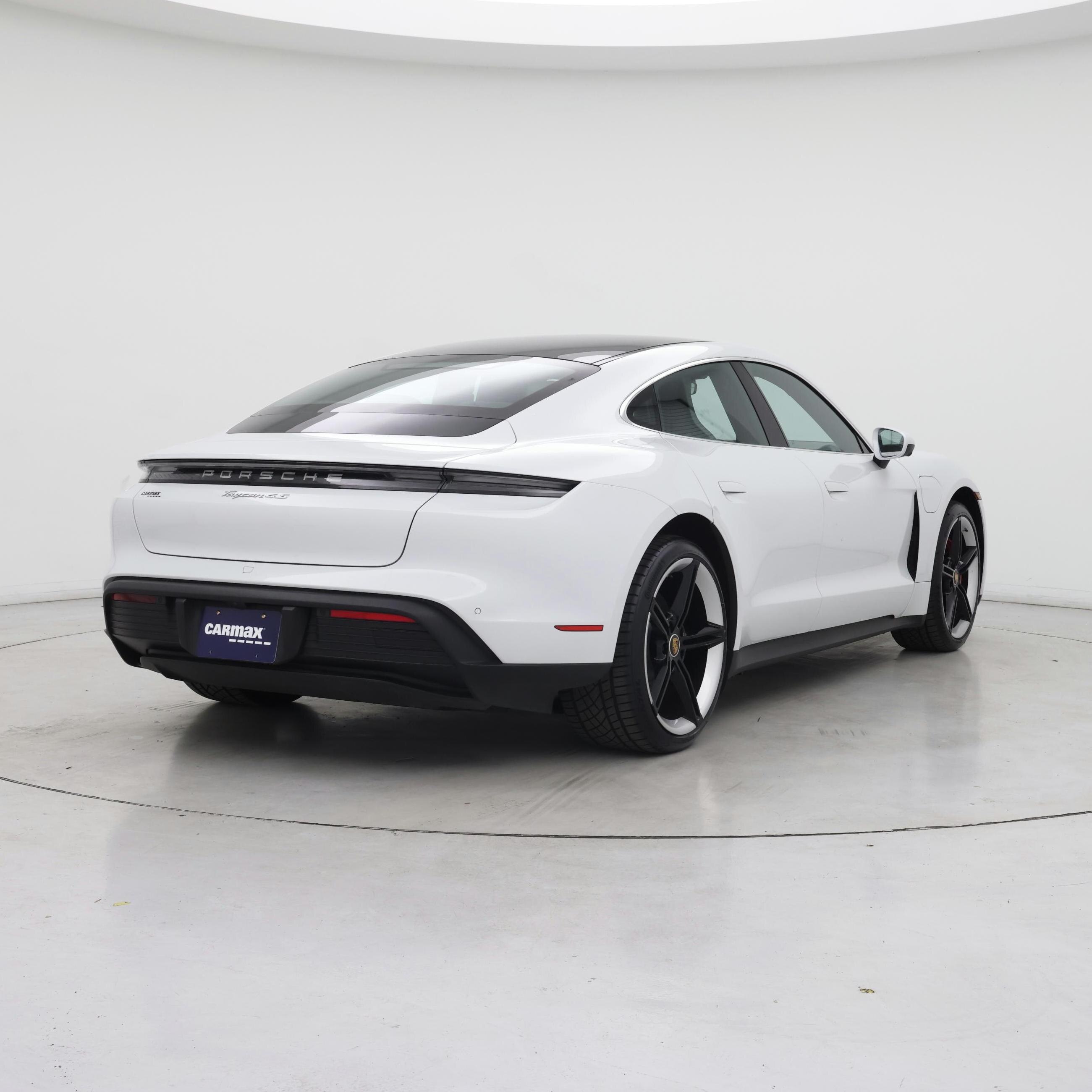 Thumbnail: 2021 Porsche Taycan - 8