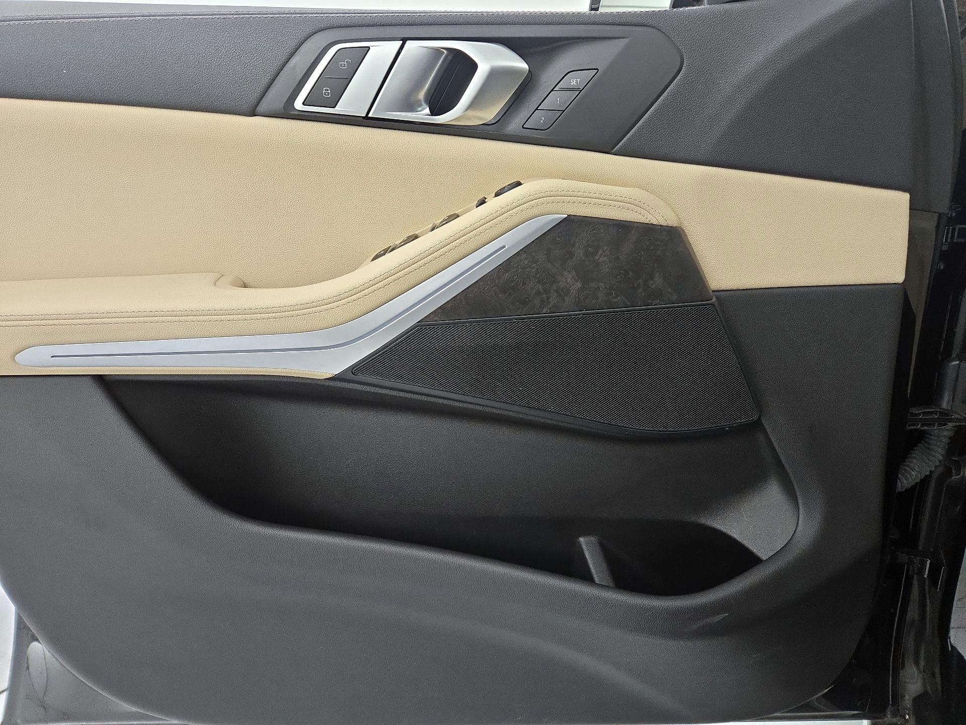 Thumbnail: 2022 BMW X5 - 12