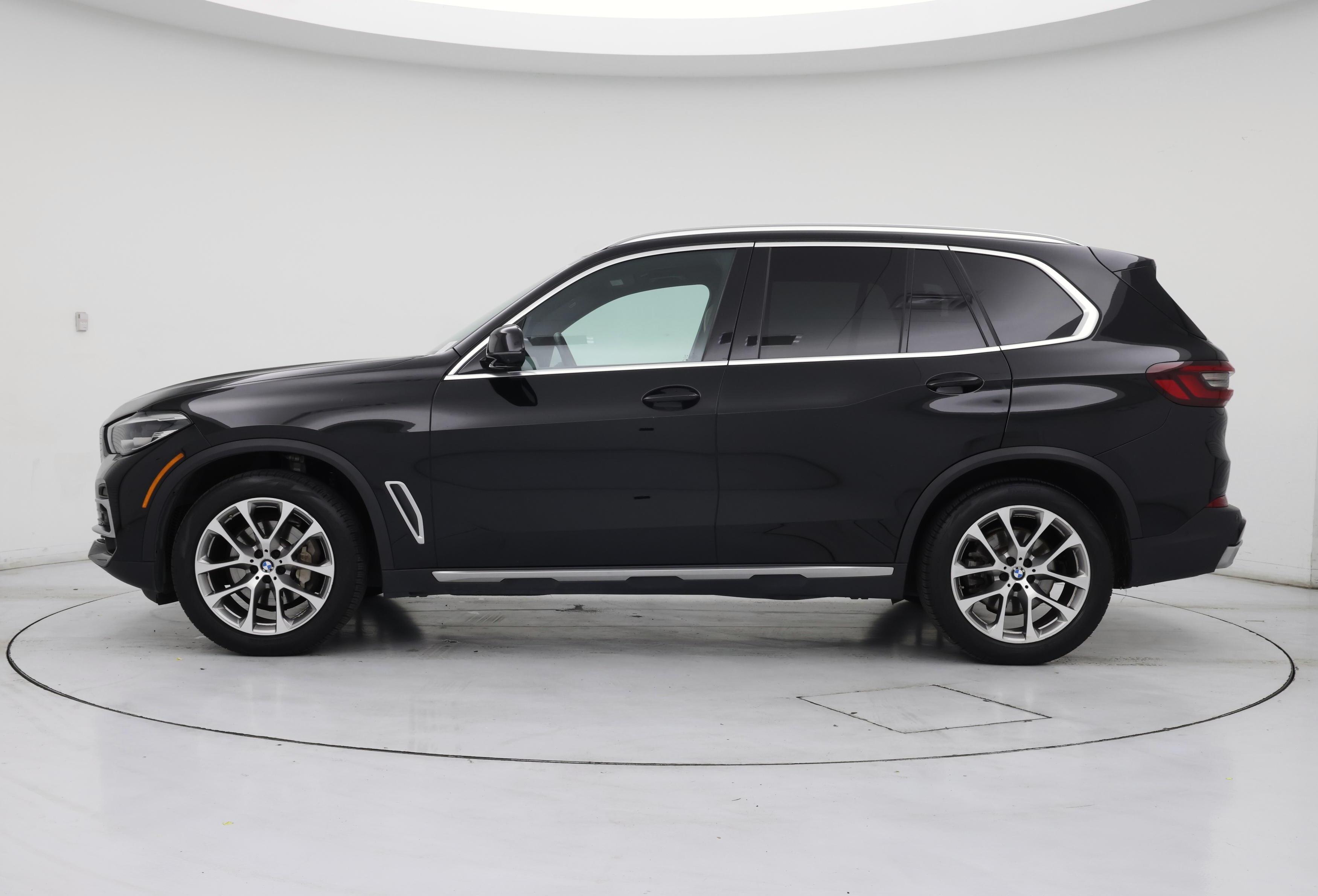 Thumbnail: 2022 BMW X5 - 3