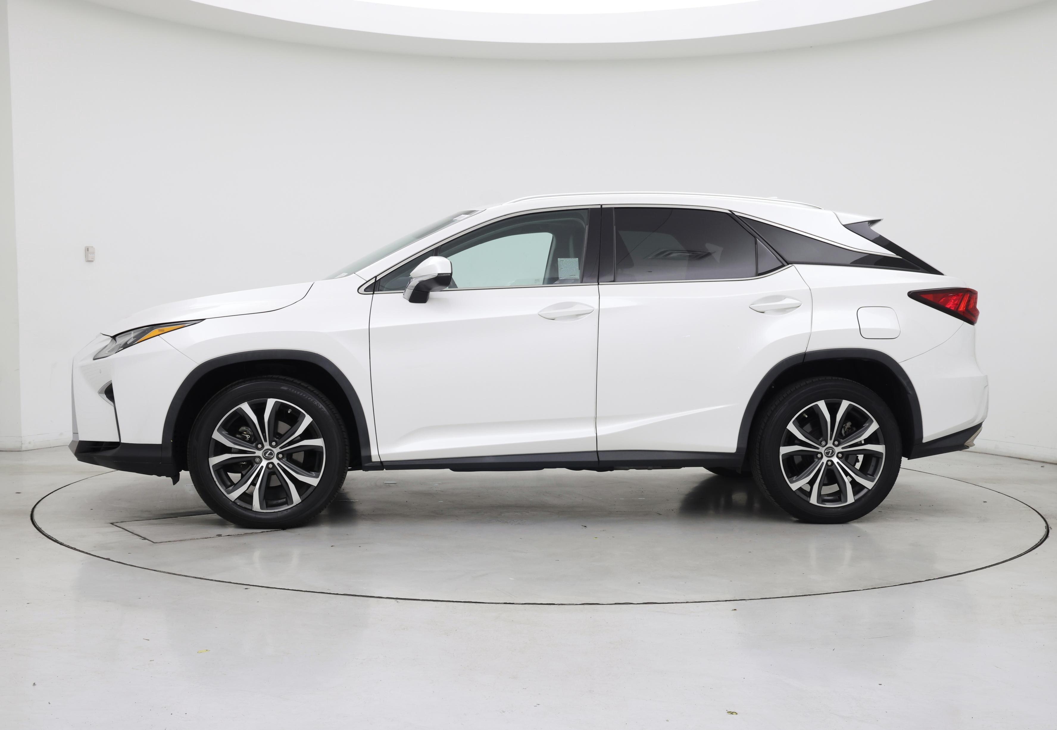 Thumbnail: 2019 Lexus RX - 3