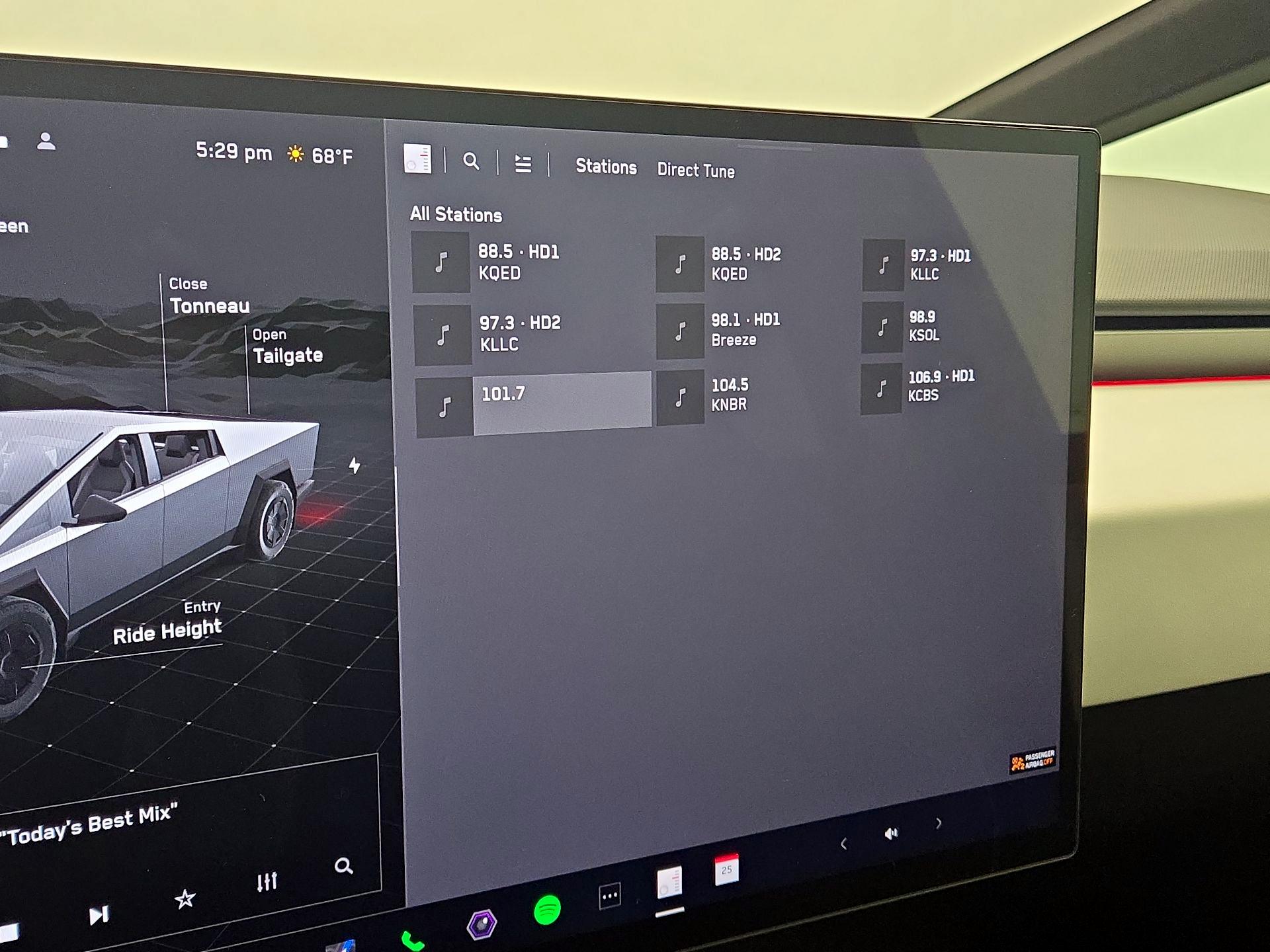 Thumbnail: 2025 Tesla Cybertruck - 15