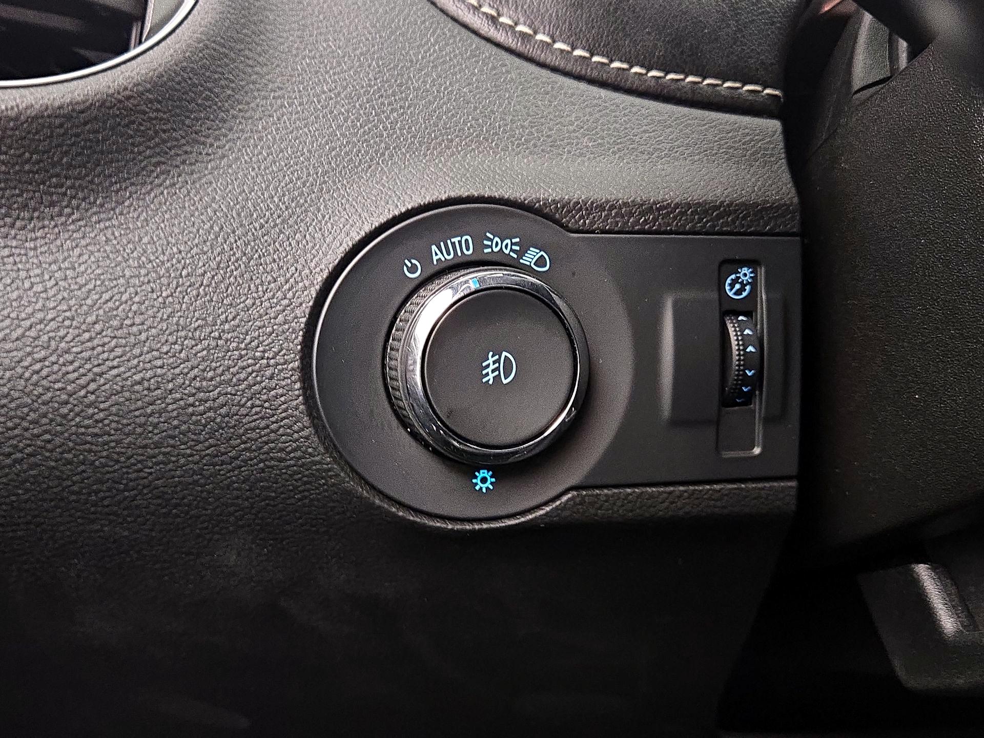 Thumbnail: 2014 Chevrolet Camaro - 13