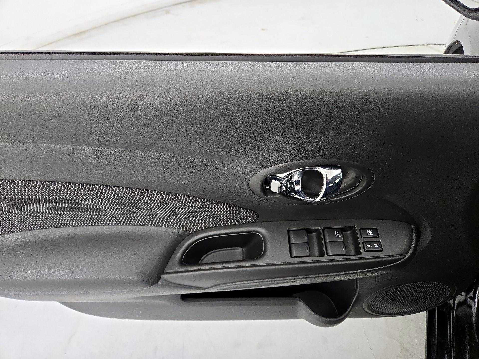 Thumbnail: 2015 Nissan Versa - 12