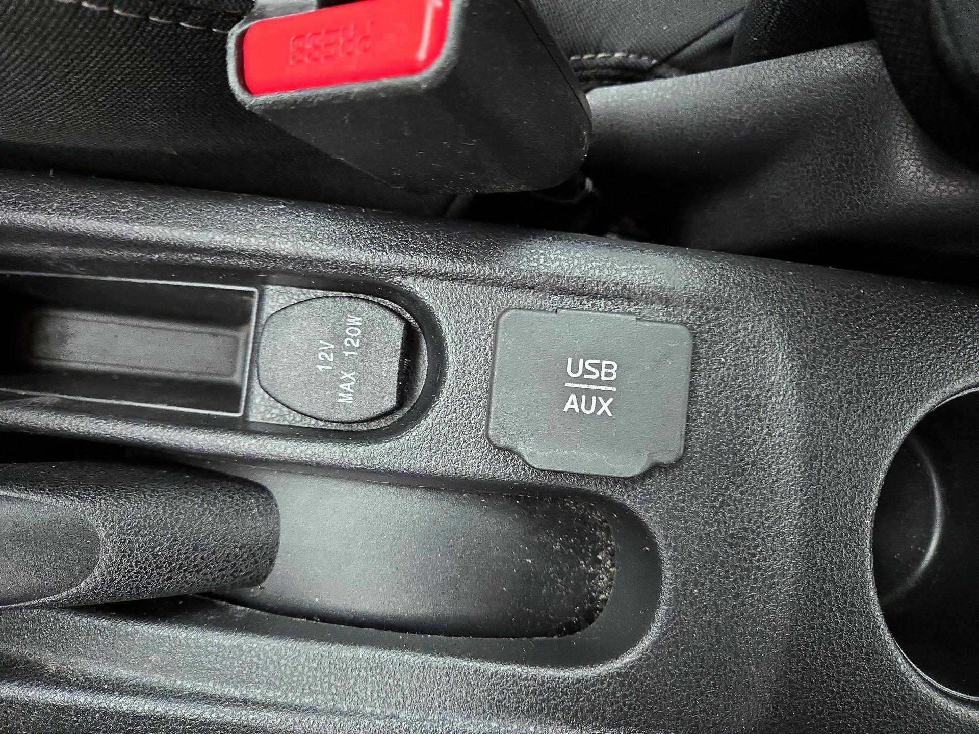 Thumbnail: 2015 Nissan Versa - 17