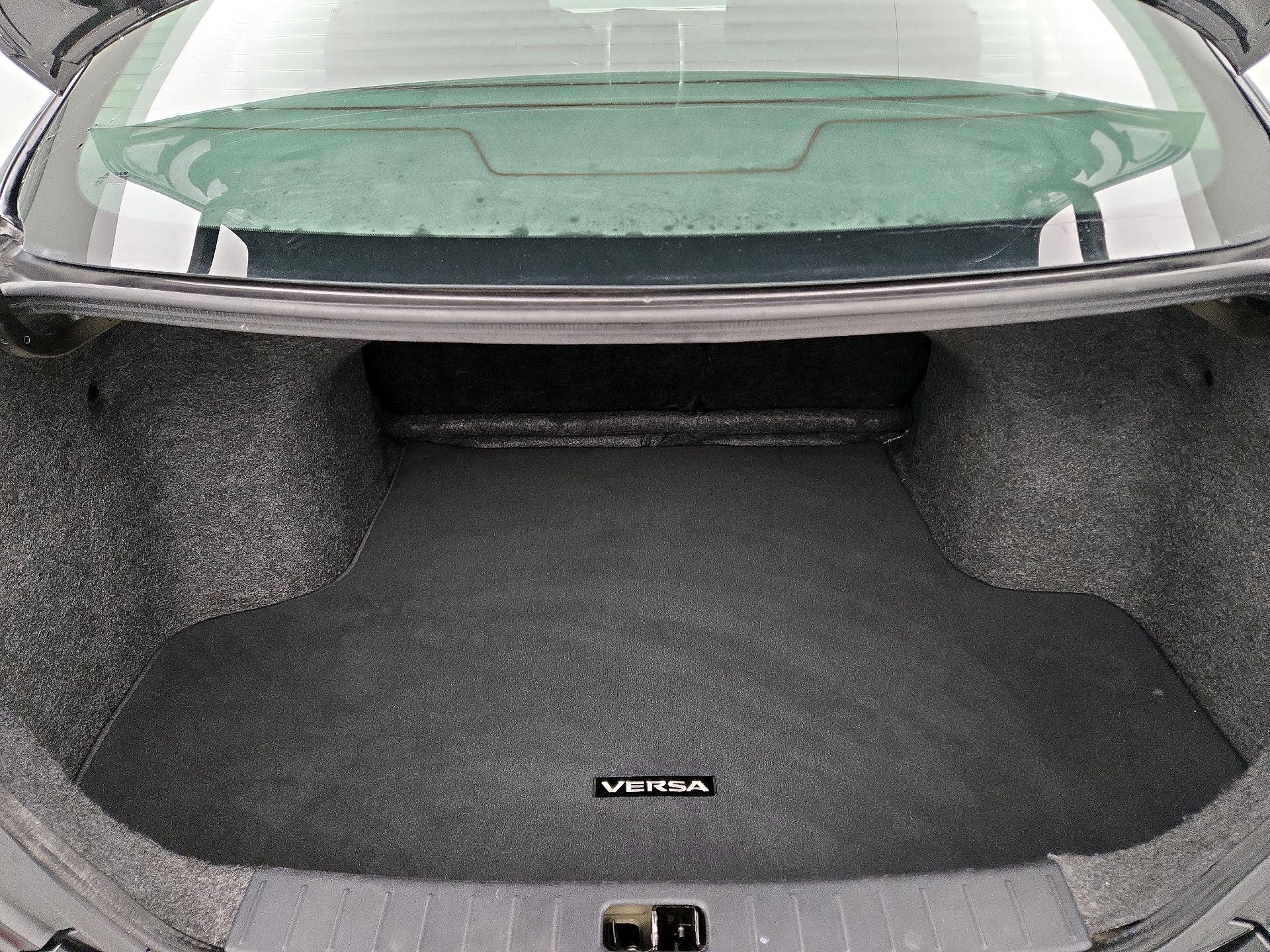 Thumbnail: 2015 Nissan Versa - 19