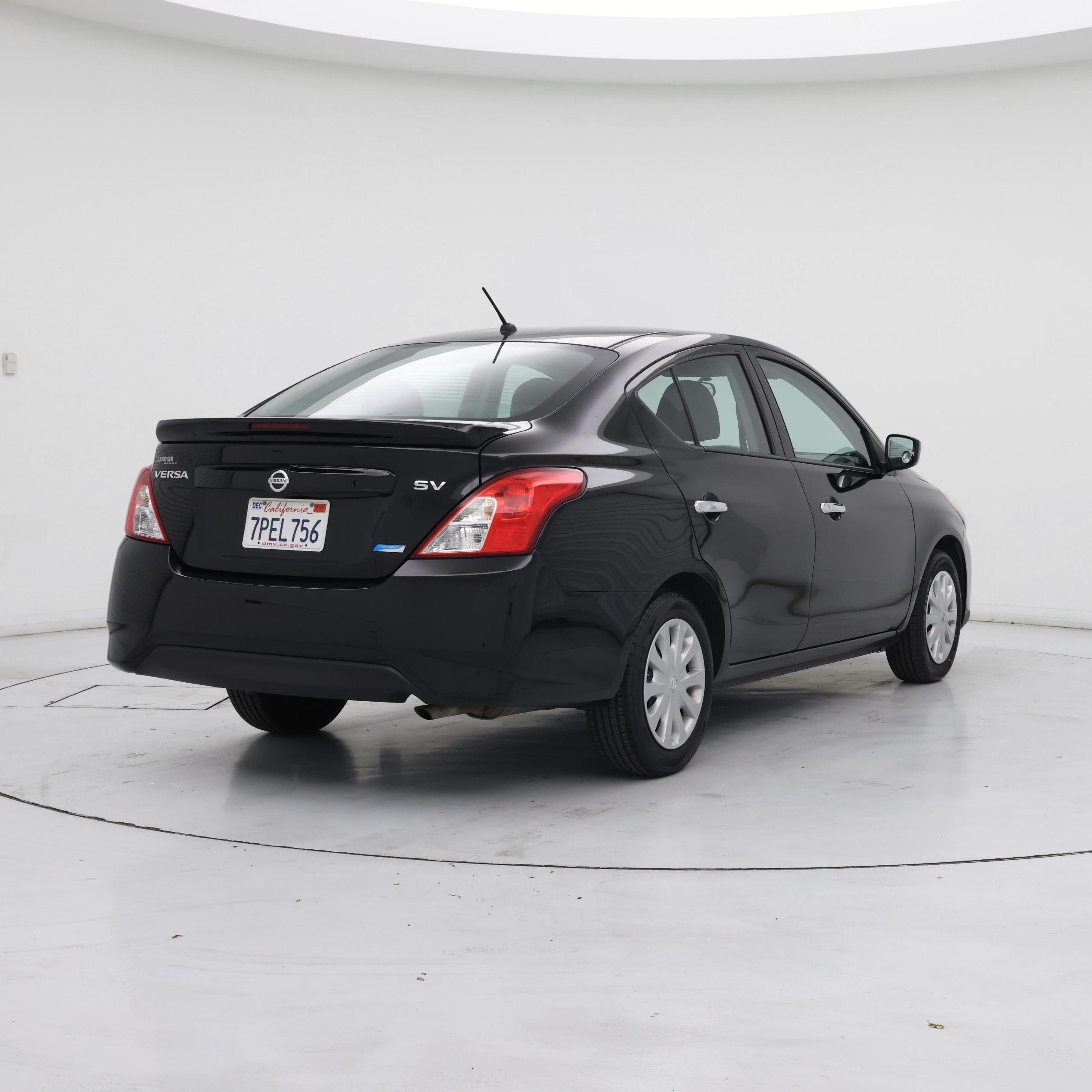 Thumbnail: 2015 Nissan Versa - 8