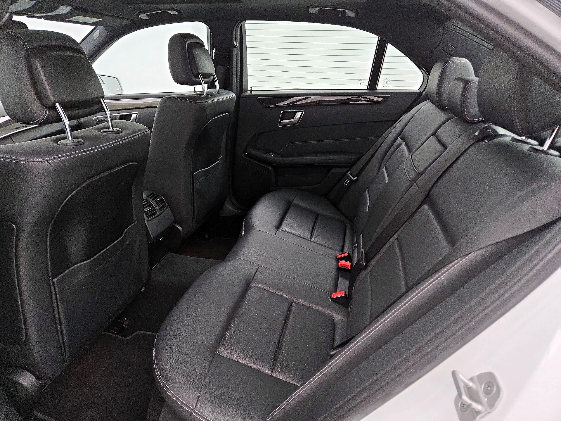 Thumbnail: 2015 Mercedes-Benz E-Class - 20