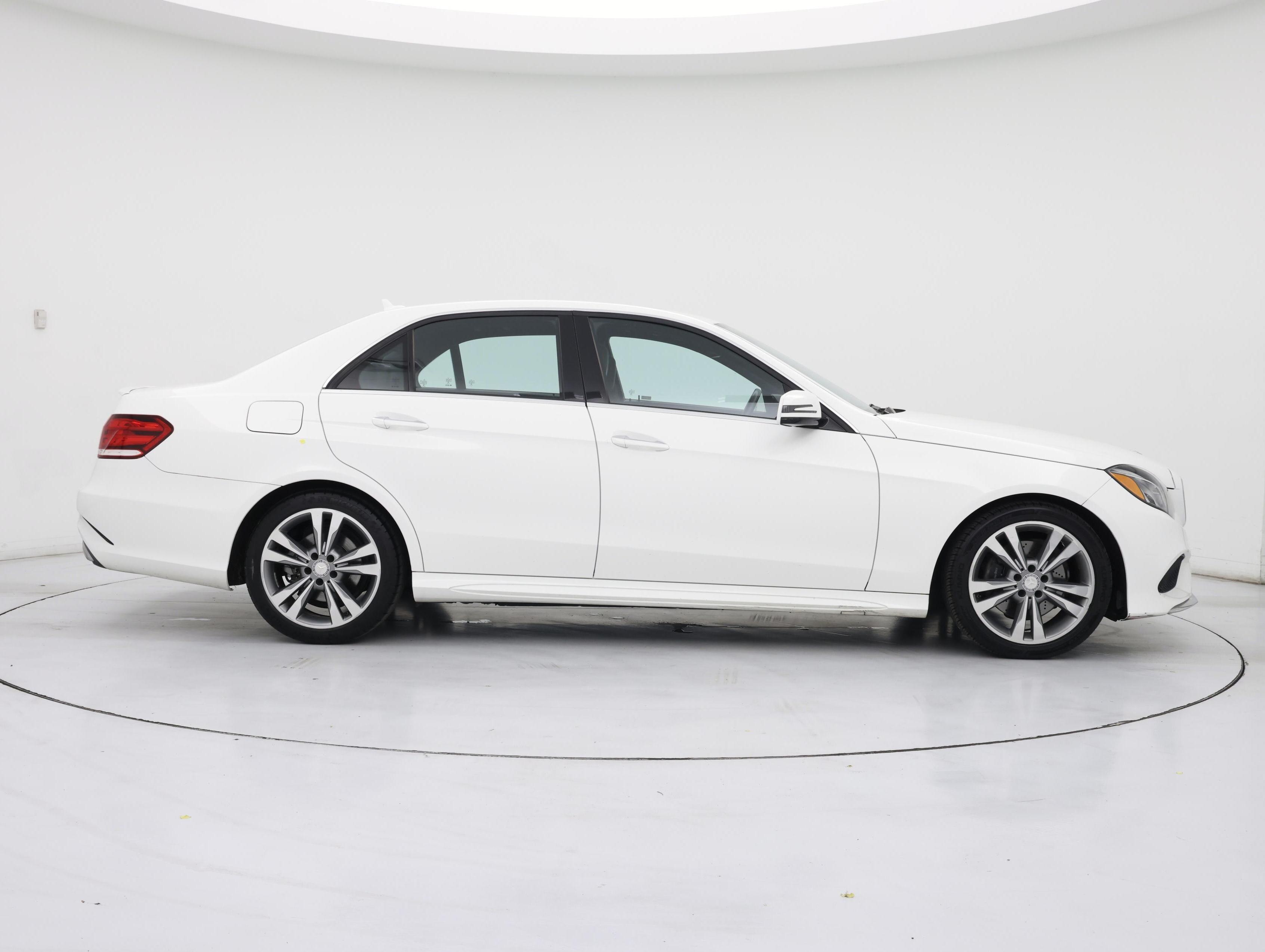 Thumbnail: 2015 Mercedes-Benz E-Class - 7